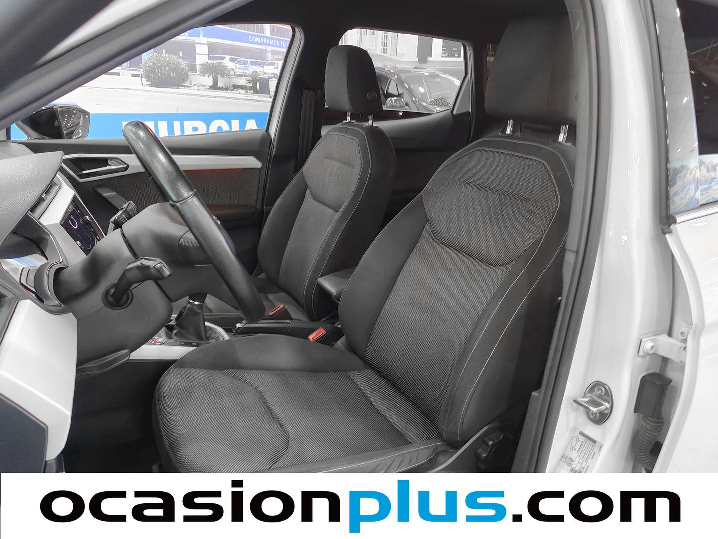 Foto asientos delanteros Seat Arona Seat Arona 1.0 TSI Ecomotive S&S Xcellence  (95 CV)