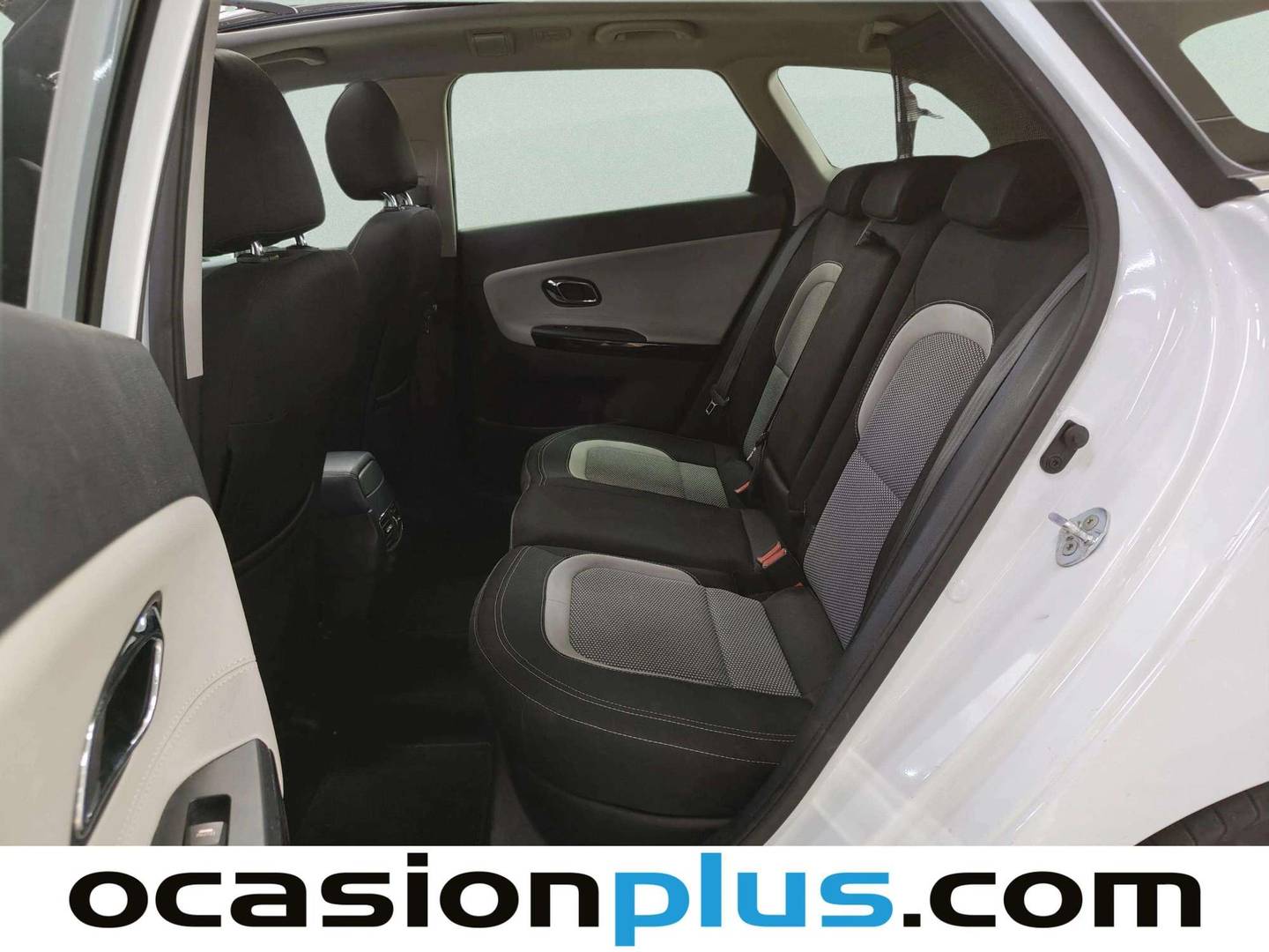 Foto asientos traseros KIA Ceed Sportswagon KIA Ceed Sportswagon 1.6 CRDi VGT Emotion Automatico (128 CV)