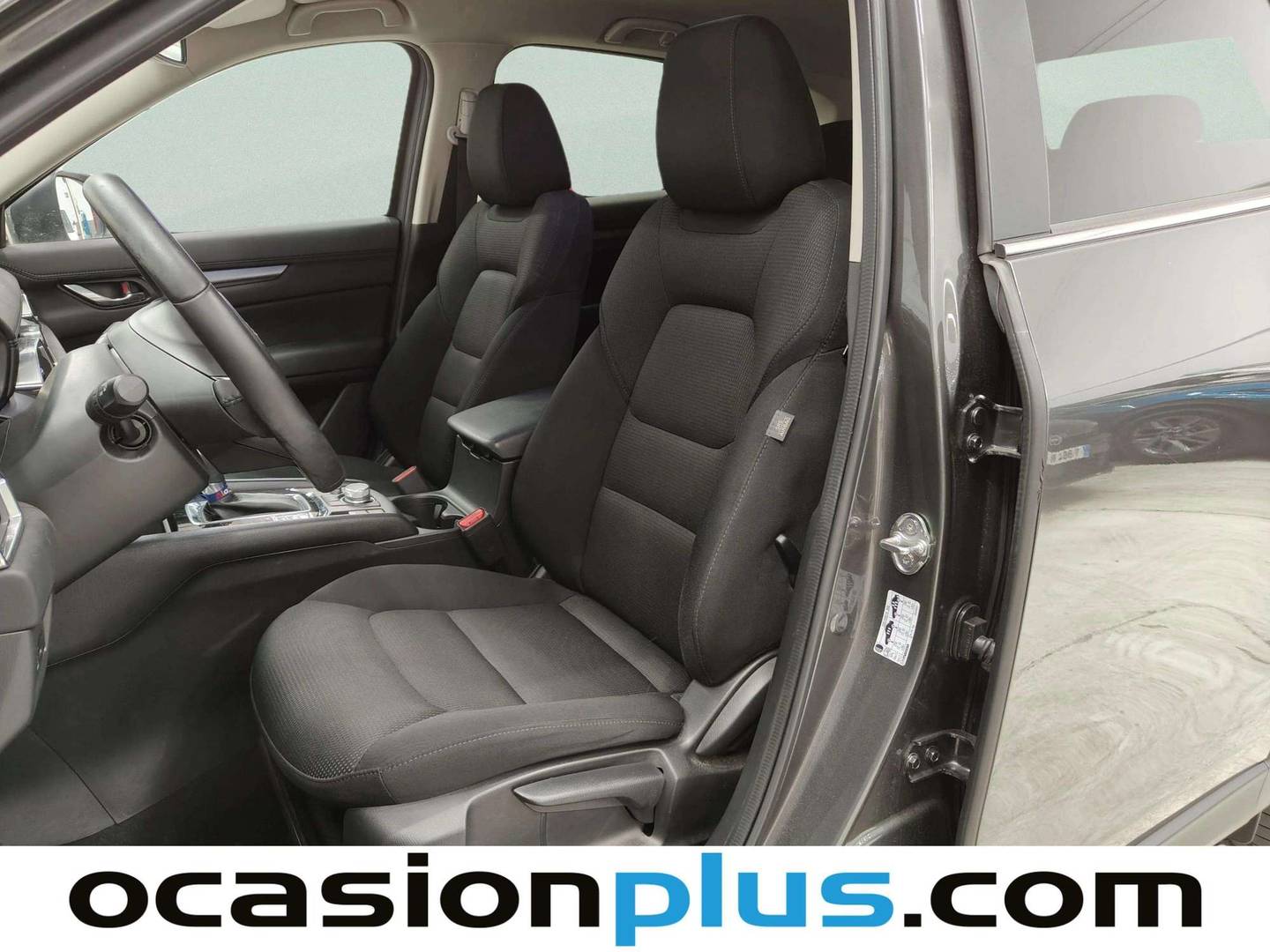 Foto asientos delanteros Mazda CX-5 Mazda CX-5 2.0 MHEV Center-Line Plus (165 CV)