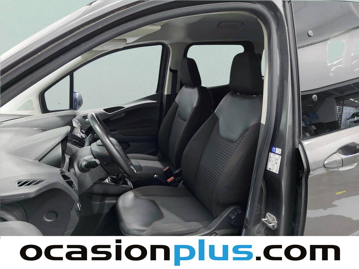 Foto asientos delanteros Ford Tourneo Courier Ford Tourneo Courier 1.0 EcoBoost Sport (100 CV)