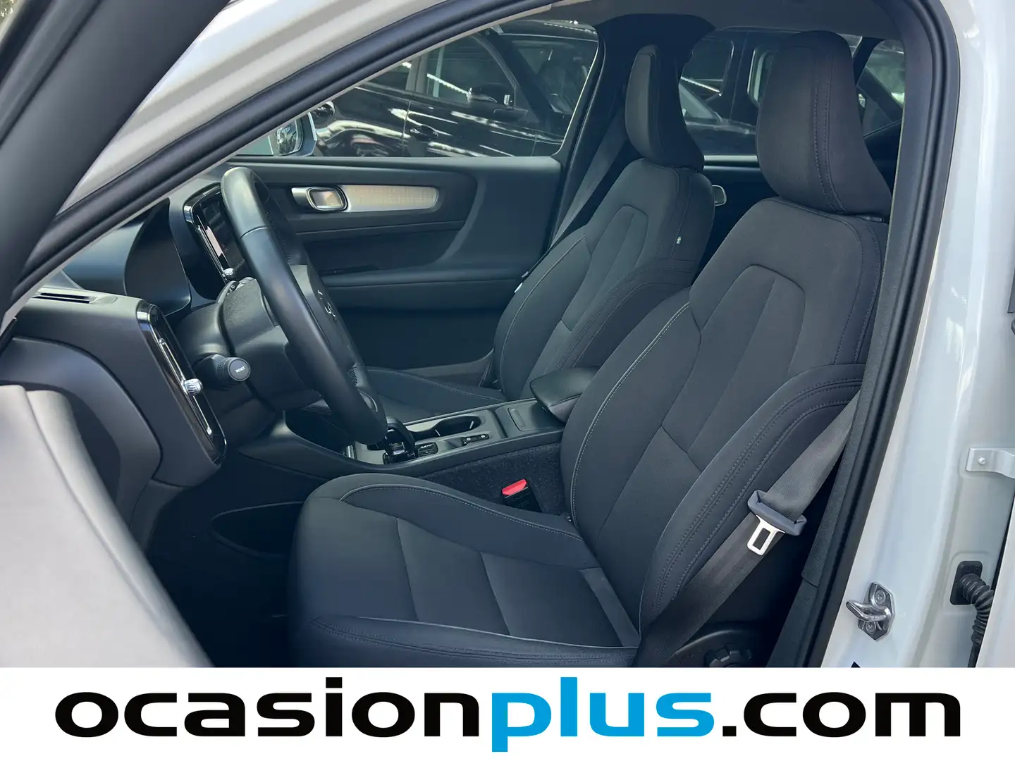 Foto Volvo XC40 Volvo XC40 T3 Momentum Pro Auto (163 CV)