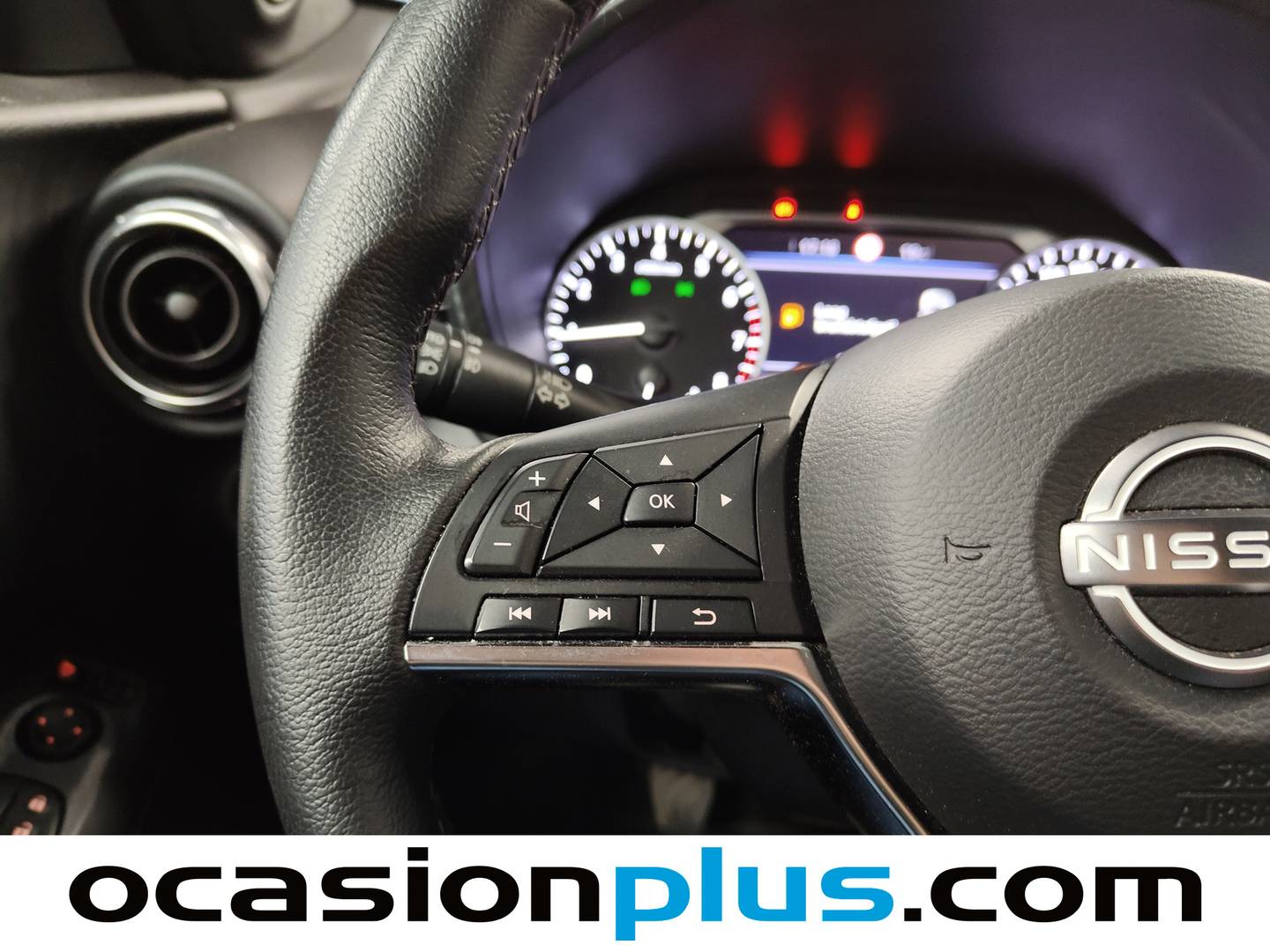 Foto Nissan JUKE Nissan Juke DIG-T 114 N-Design 4X2 (114 CV)