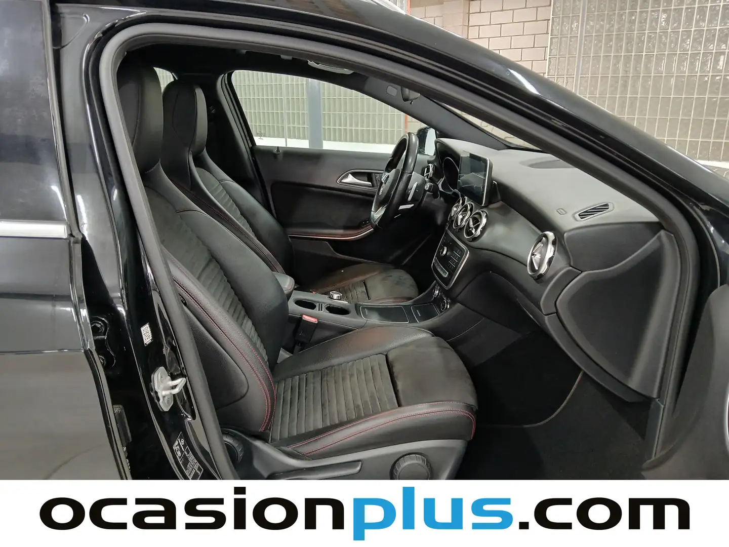 Foto Mercedes GLA Mercedes-Benz GLA 220 d 4Matic (177 CV) Pack AMG