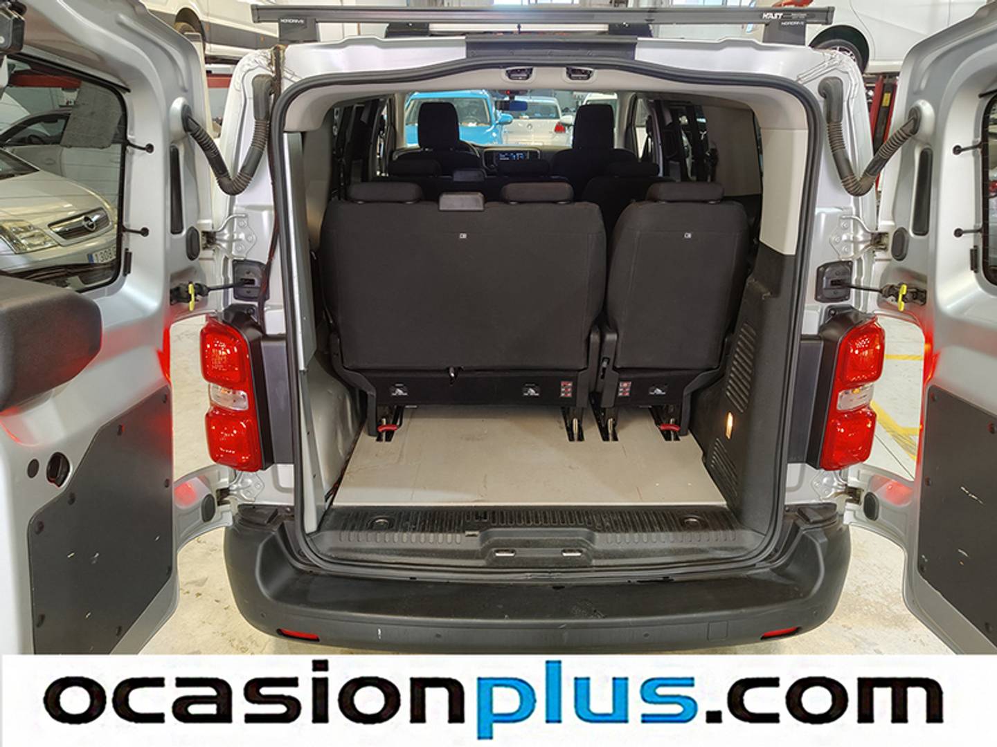 Foto Peugeot Expert Peugeot Expert BlueHDi 150 S&S Standard 8 Plazas (150 CV)