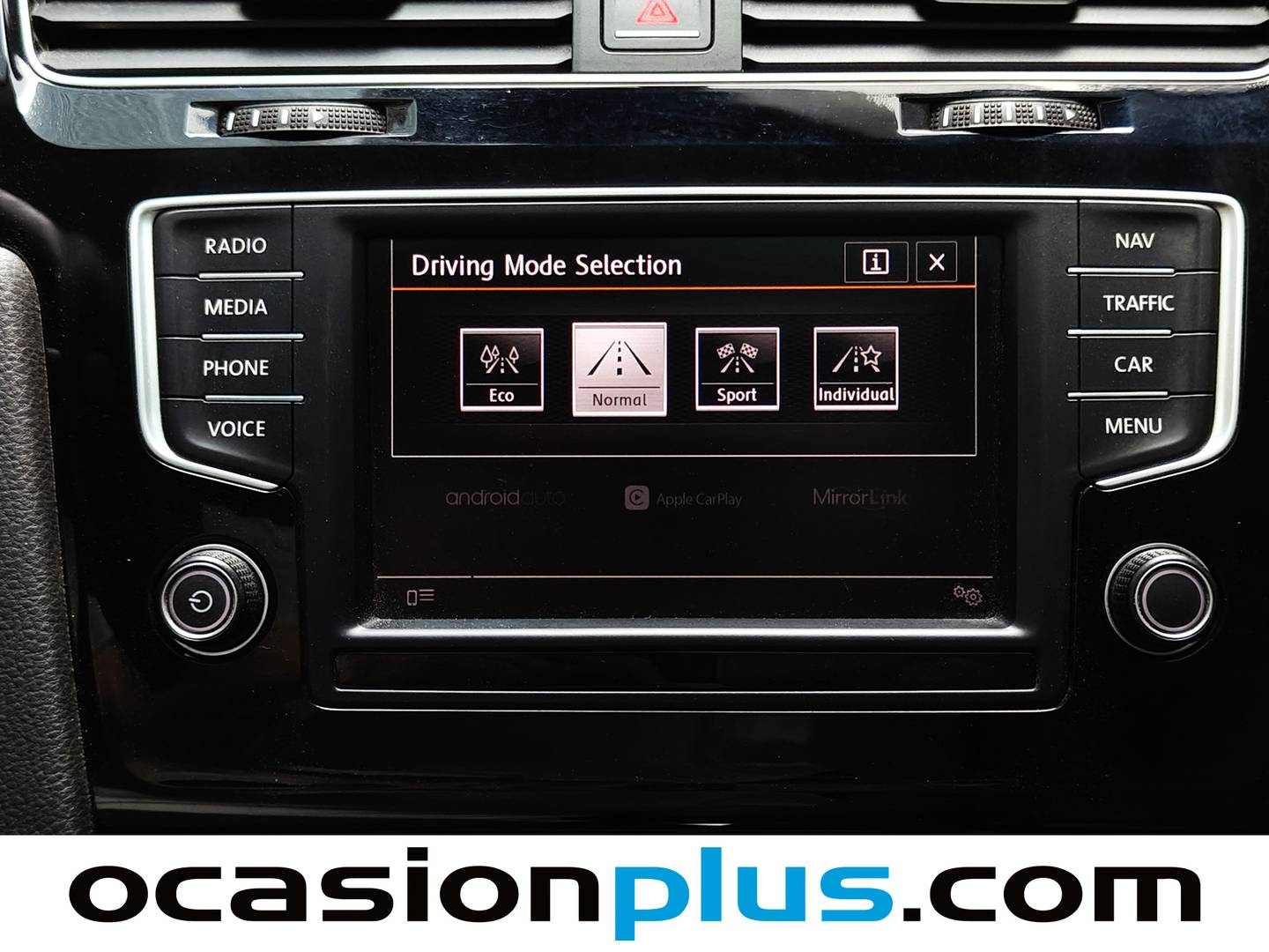 Volkswagen Golf Volkswagen Golf Sport 1.4 TSI BMT ACT Tech (150 CV) DSG Pack R-Line al mejor precio
