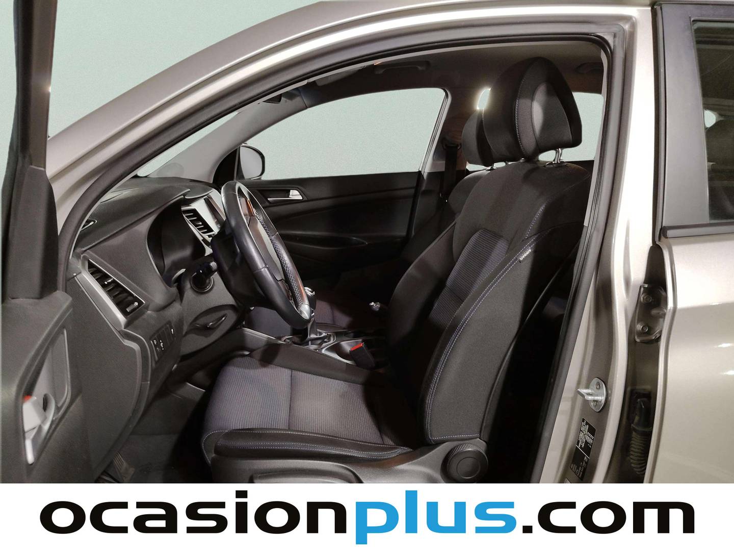 Foto asientos delanteros Hyundai Tucson Hyundai Tucson 1.6 GDI BlueDrive 25 Aniversario 4x2 (131 CV)