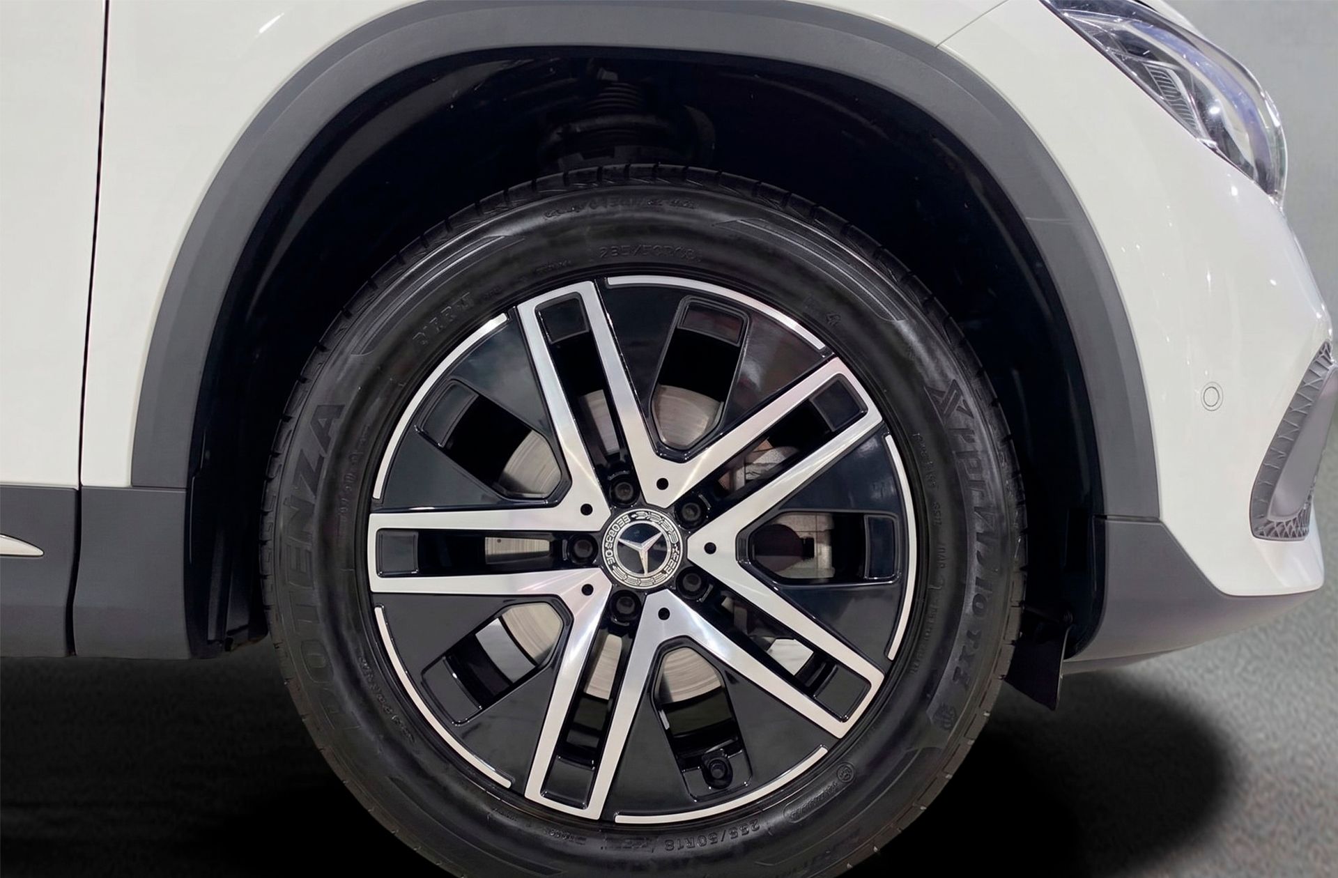 Mercedes-Benz GLA 200 D - foto 41