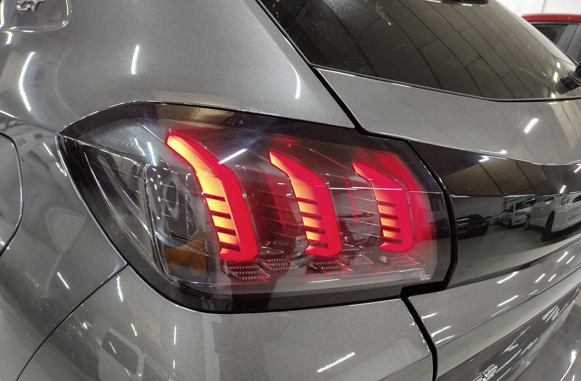 Peugeot 208 BlueHDi 100 GT - foto 18