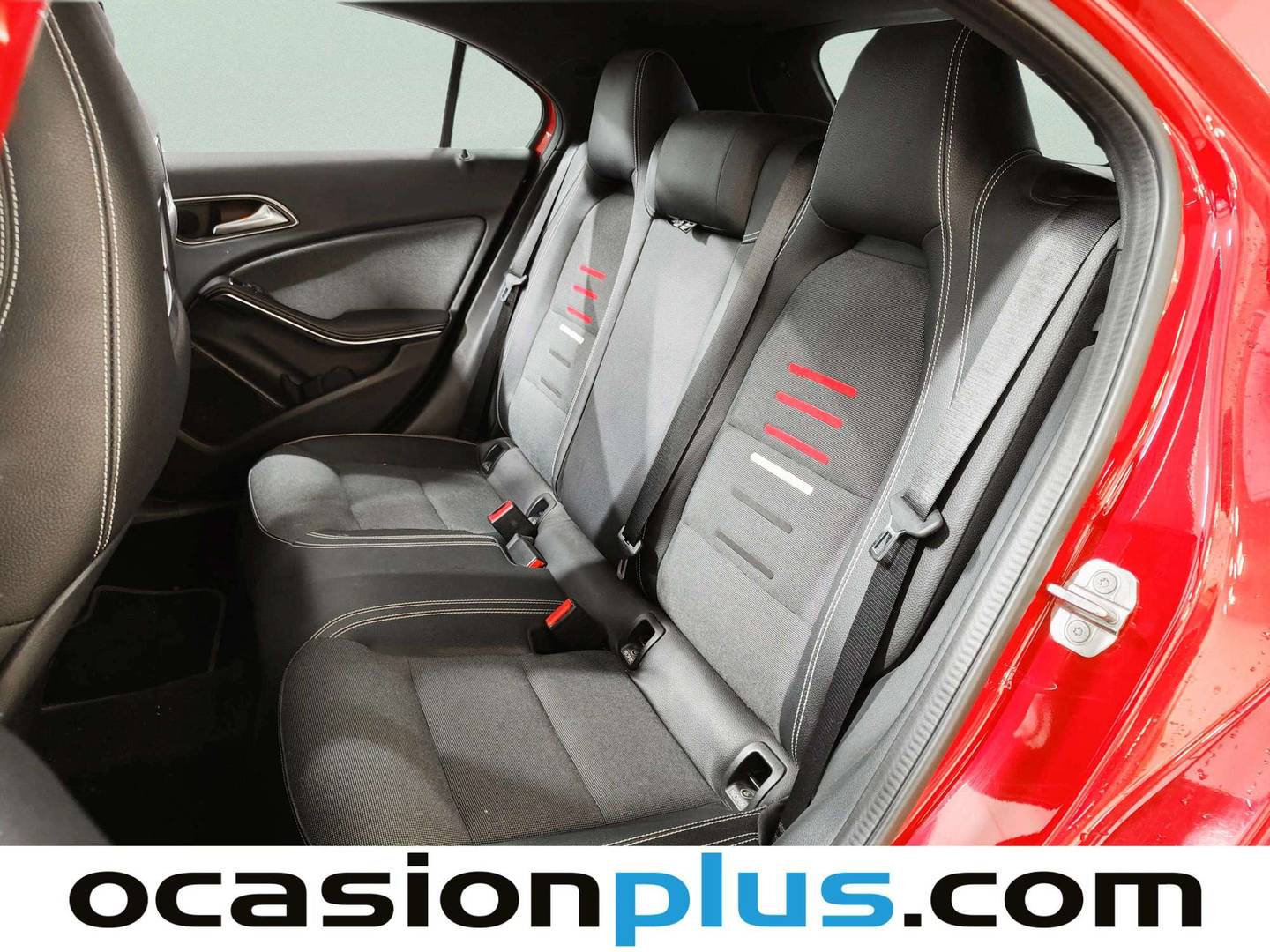 Foto asientos traseros Mercedes Clase A Mercedes Clase A 200 d Pack AMG (136 CV)