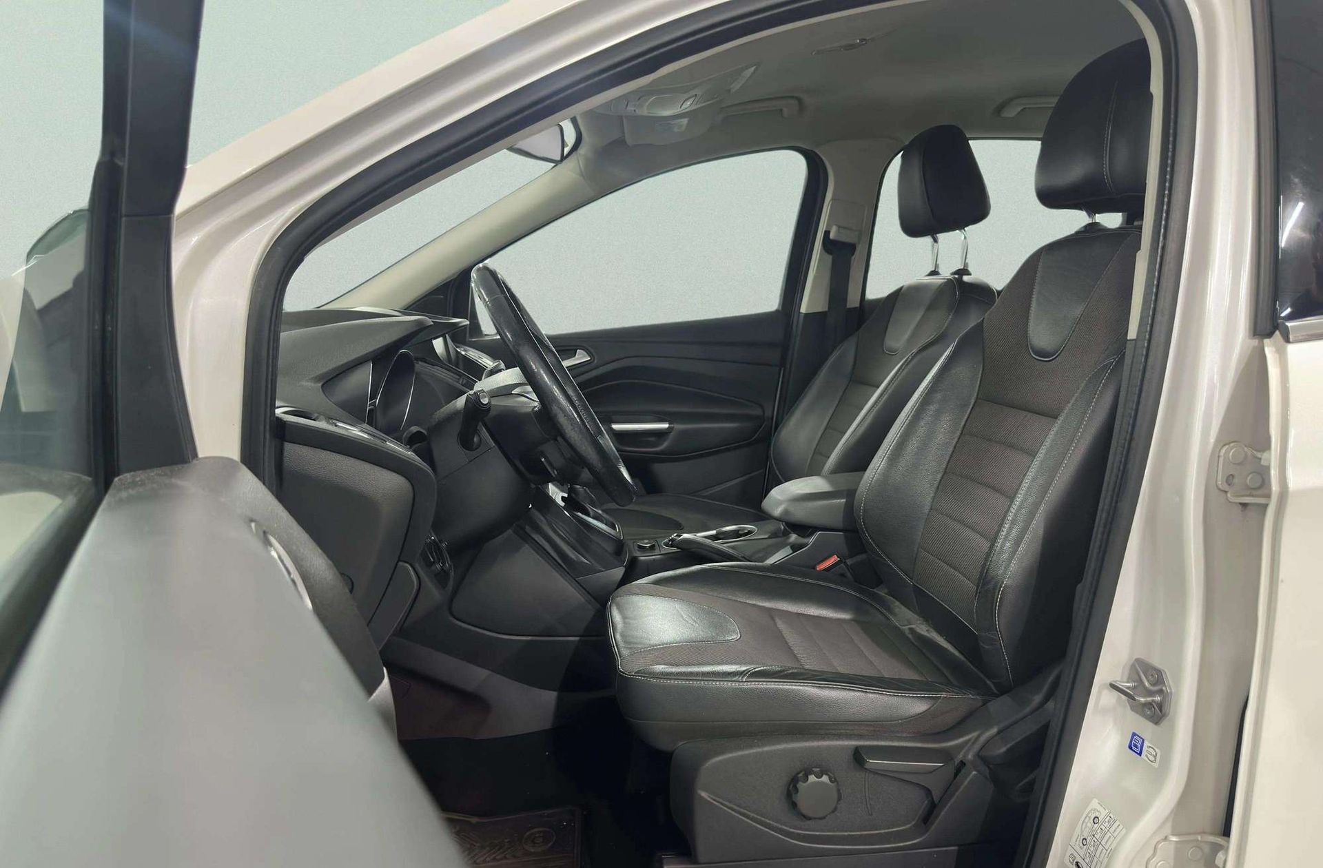 Ford Kuga 1.5 EcoBoost Titanium 4x4 - foto 10