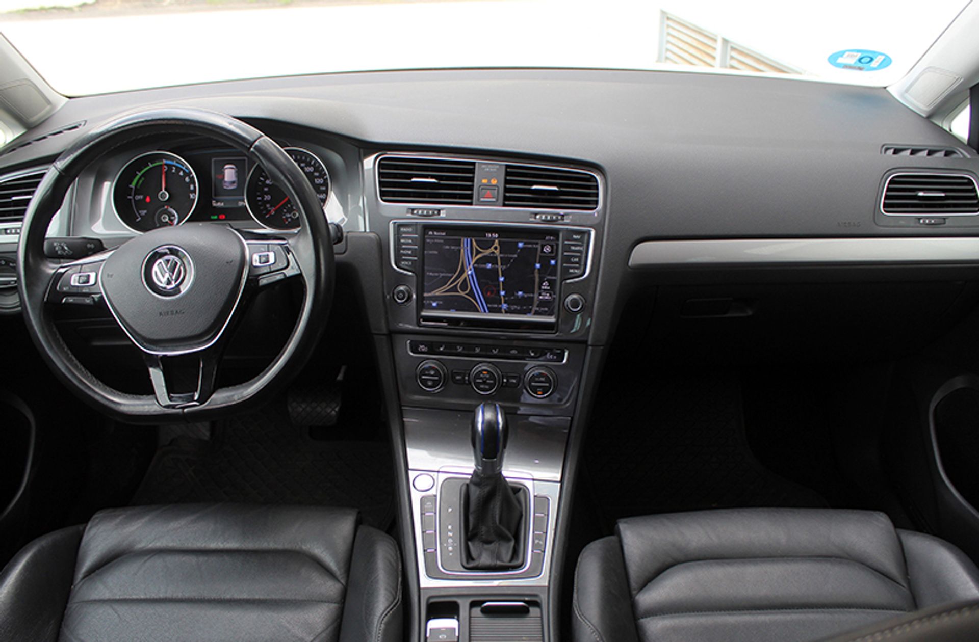 Volkswagen Golf e-Golf ePower - foto 8