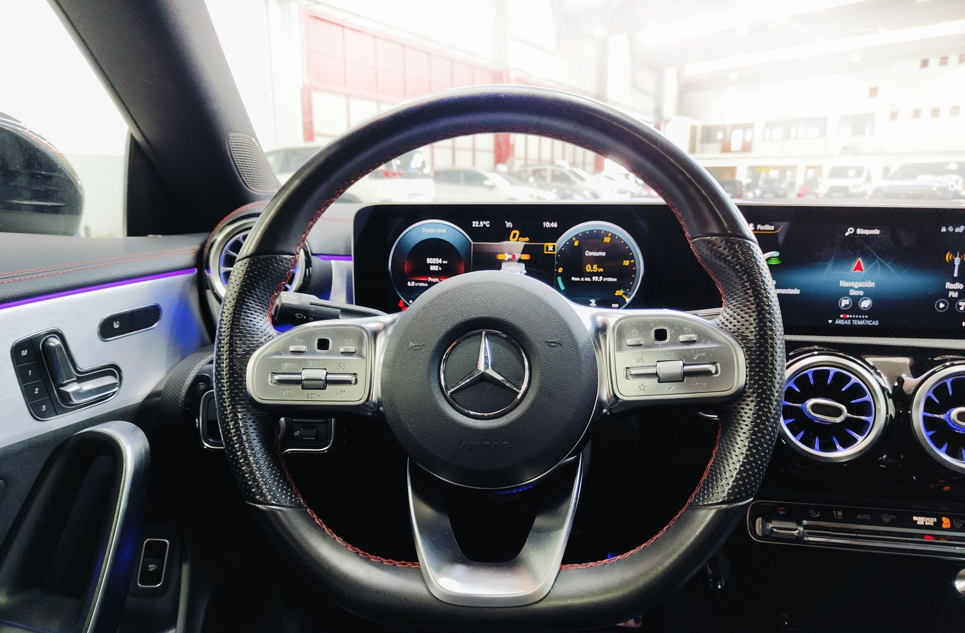 Mercedes-Benz CLA 180 Pack AMG - foto 28