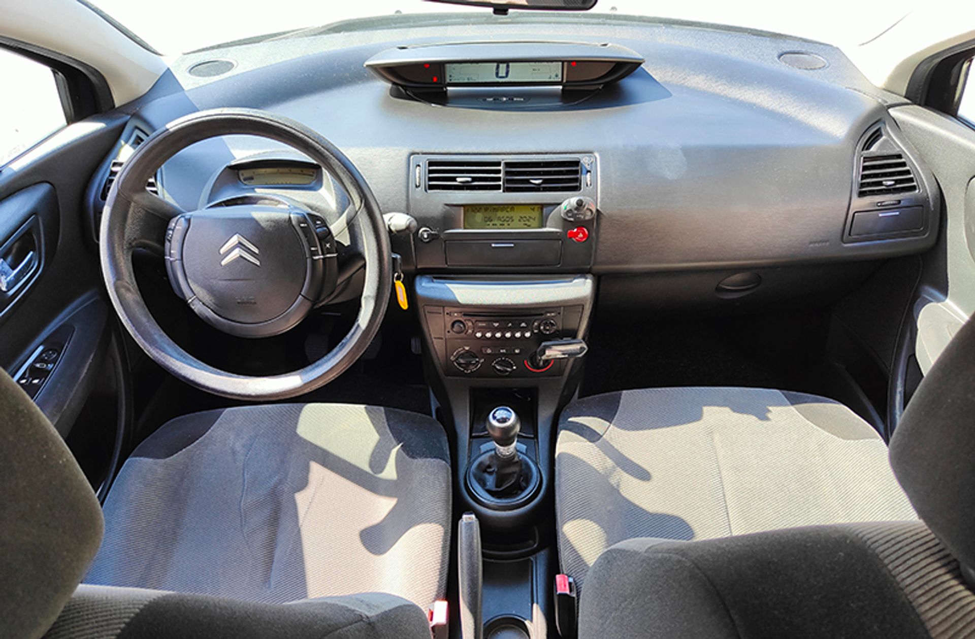 Citroën C4 1.6 HDi SX - foto 6