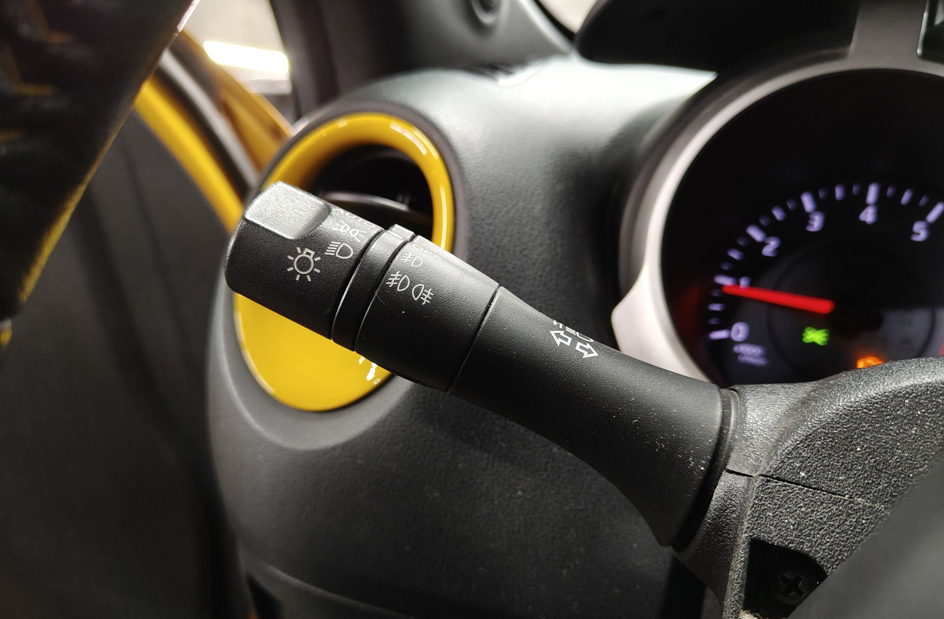 Nissan Juke 1.6 Tekna Premium XTronic 4x2 - foto 26