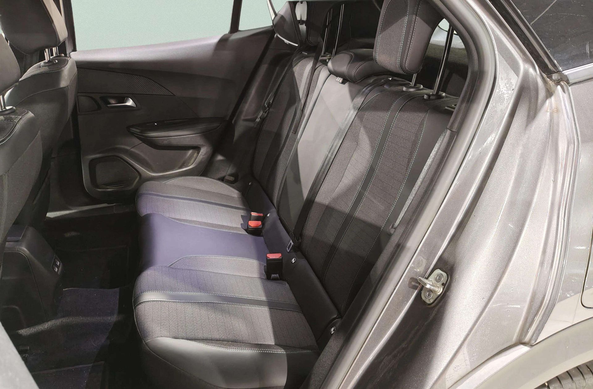 Peugeot 2008 PureTech 100 Allure - foto 12