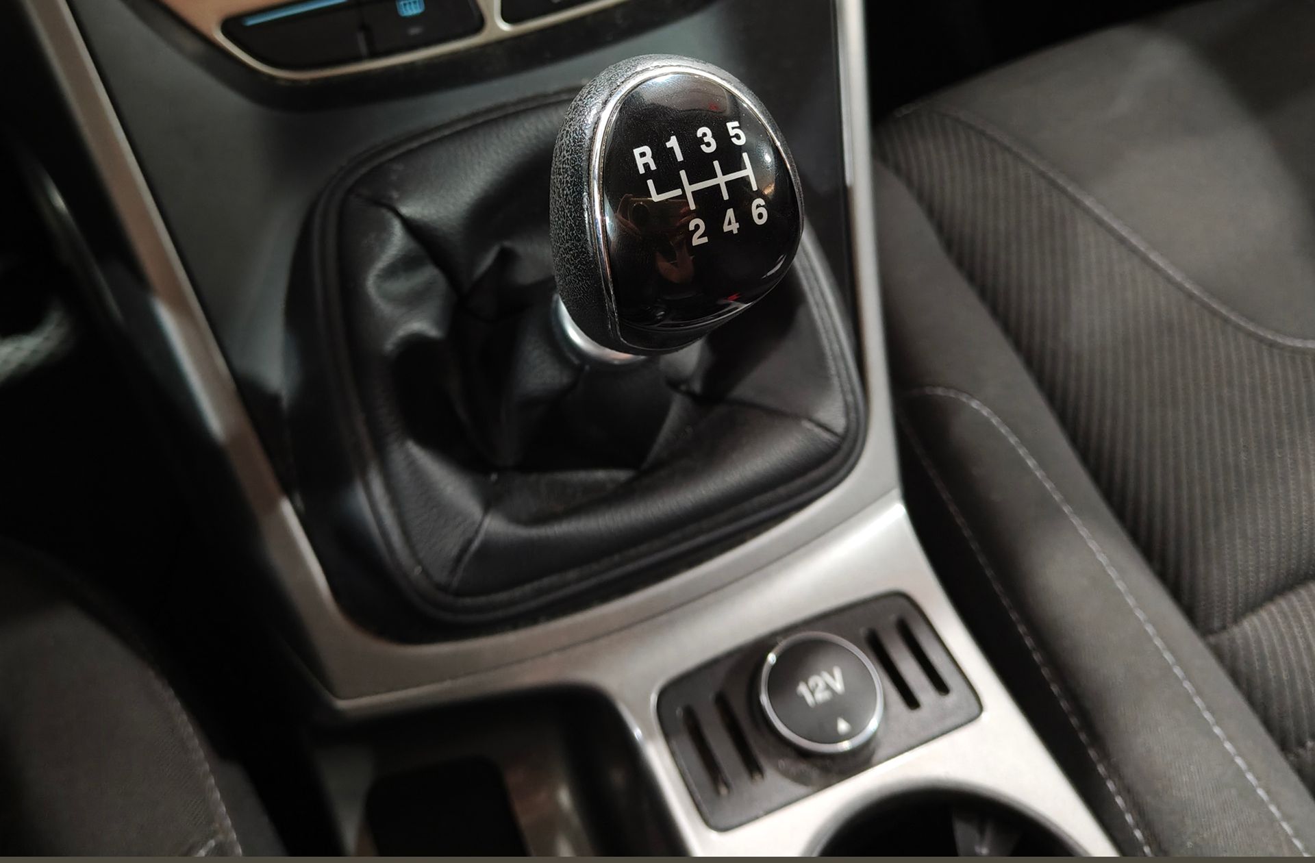 Ford Kuga 1.5 EcoBoost Trend 4x2 - foto 5