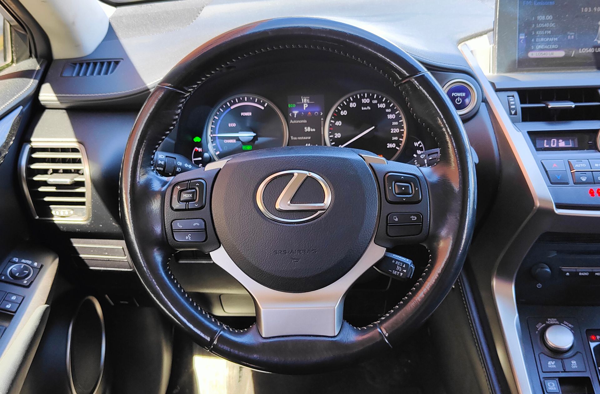Lexus NX 300h Corporate 2WD - foto 22