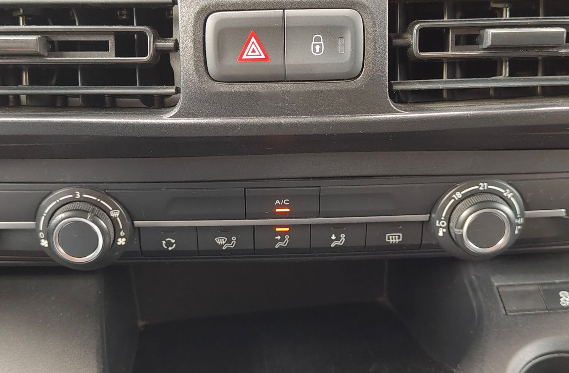 Peugeot Rifter Active Pack Business Standard BlueHDi - foto 24