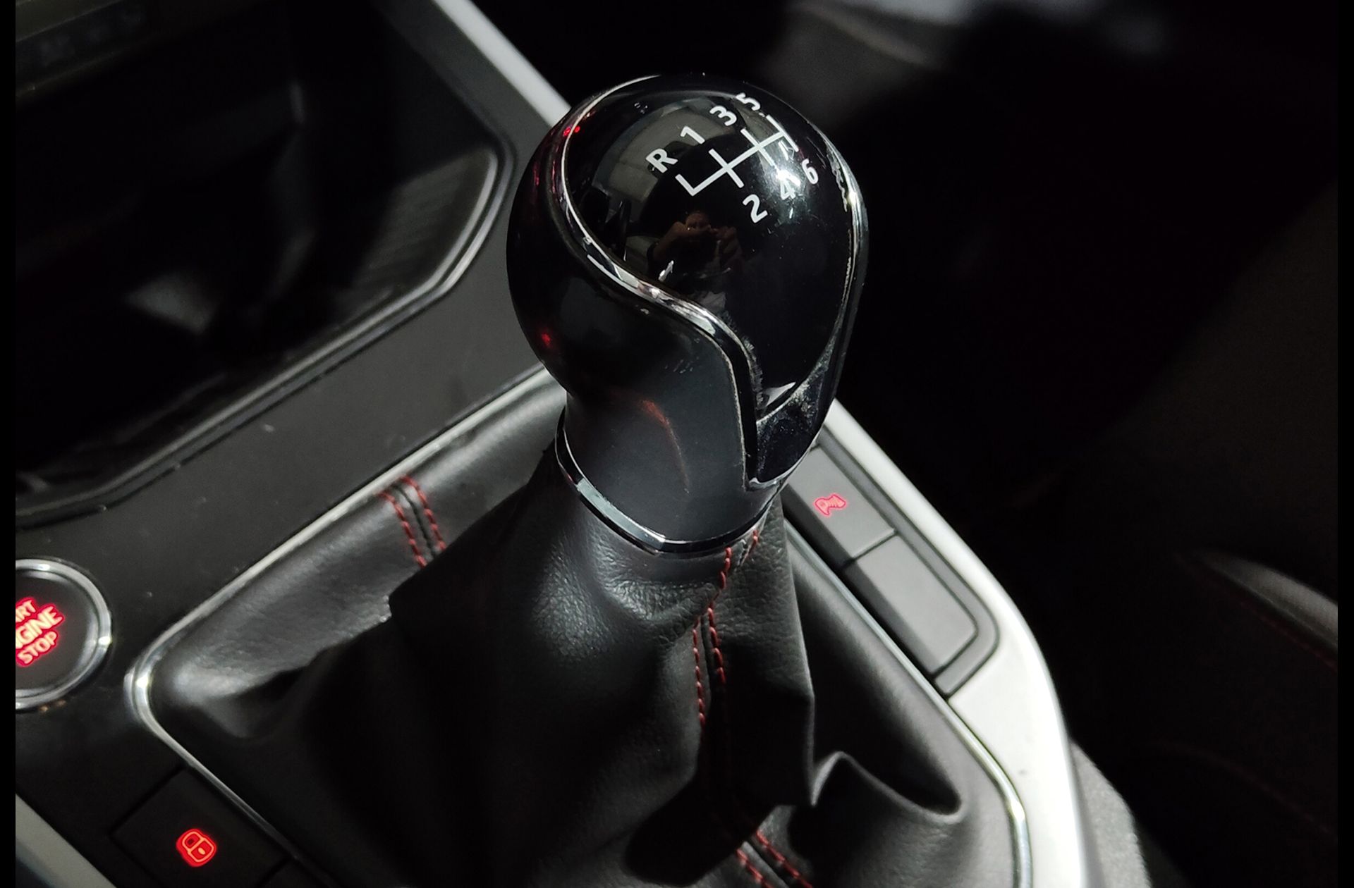 SEAT Arona 1.0 TSI Ecomotive FR Edition - foto 5