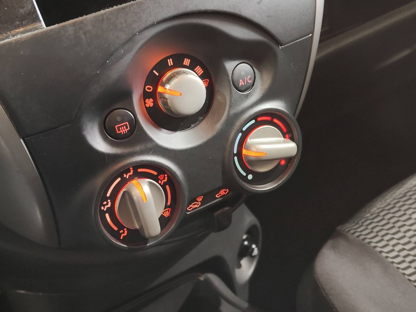 Foto Nissan Micra Nissan Micra 1.2 Visia (80 CV)