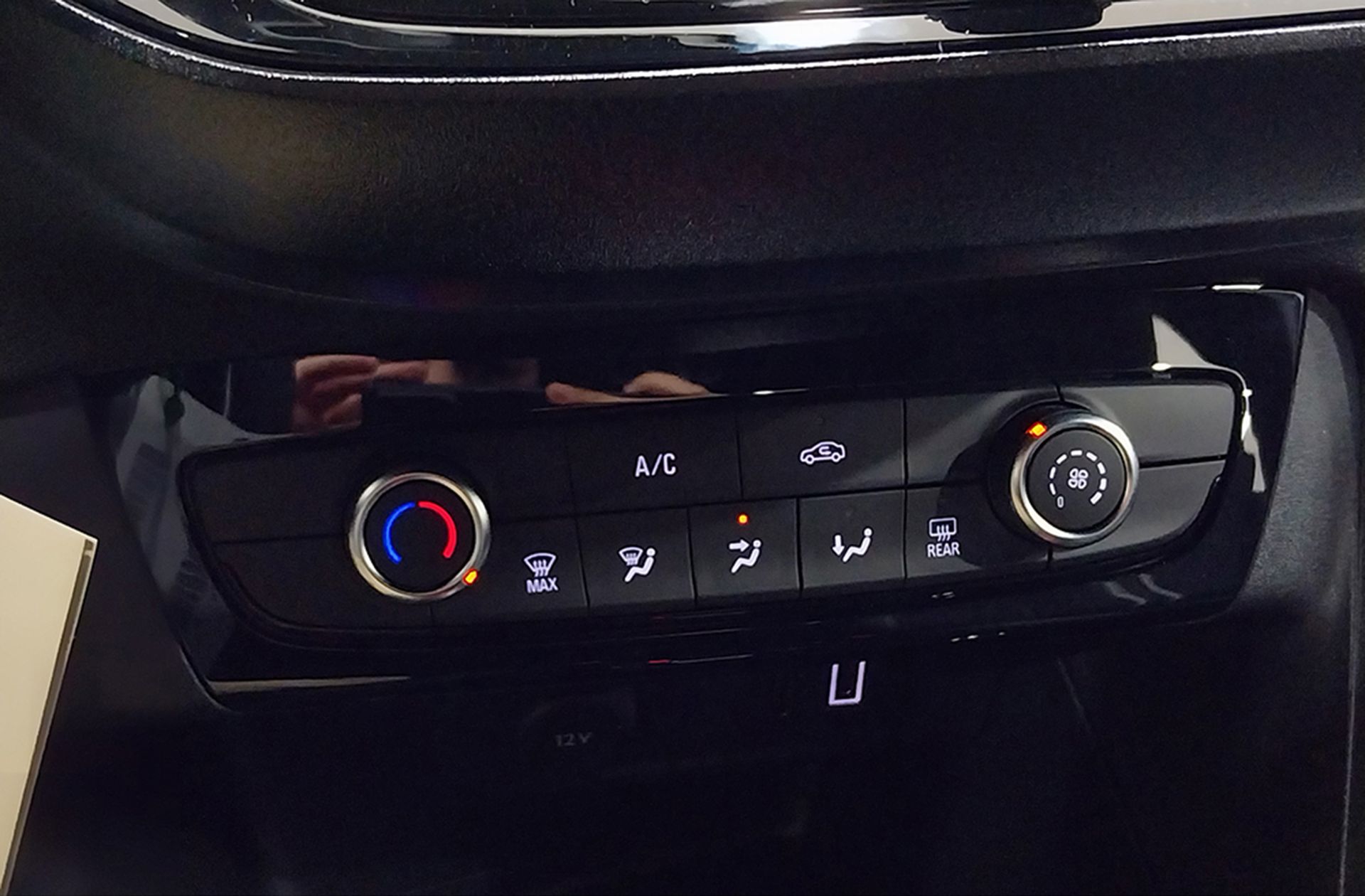 Opel Corsa 1.2 T XHL Hybrid GS eDCT - foto 30