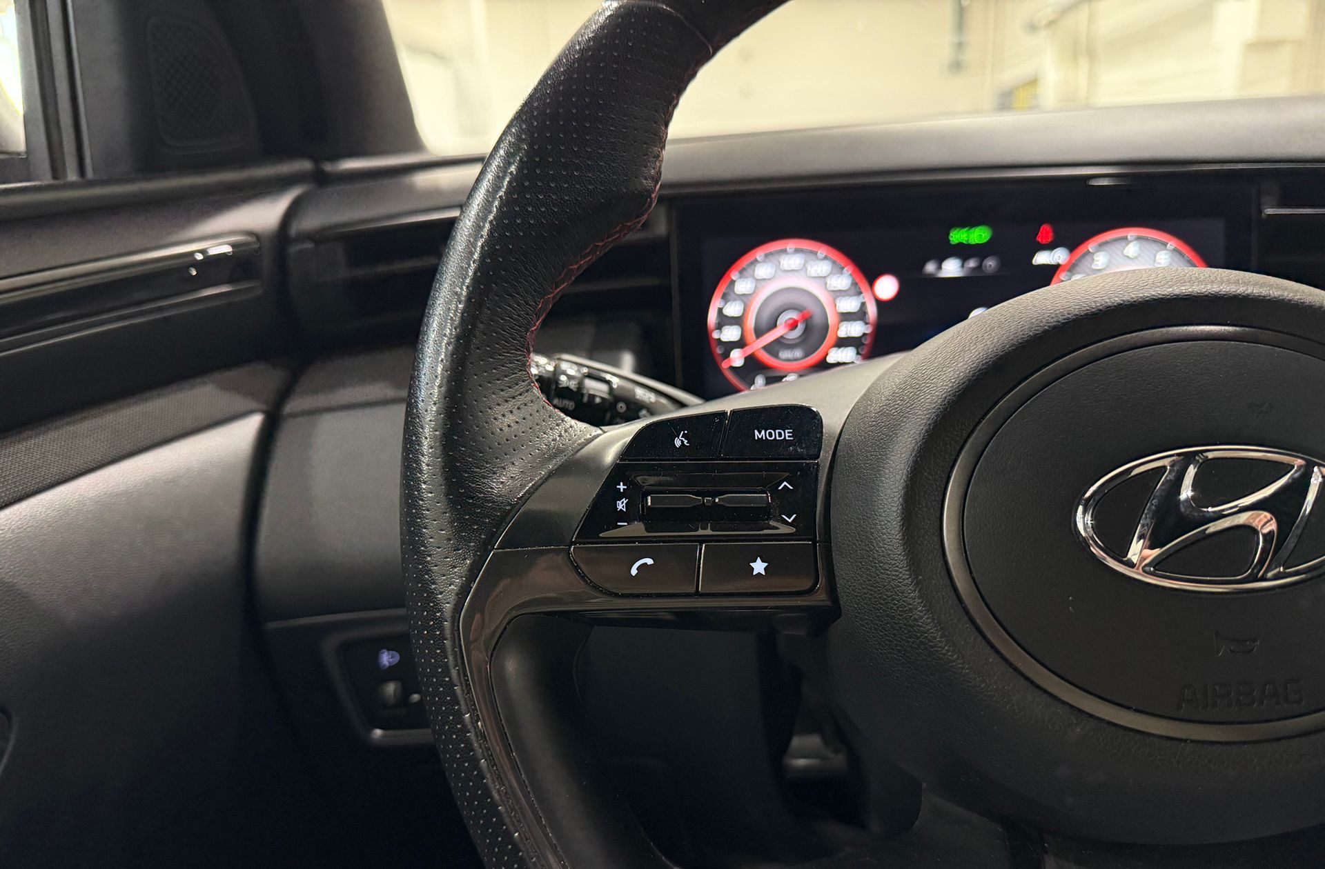 Hyundai Tucson 1.6 T-GDi N-Line 30 Aniversario - foto 24