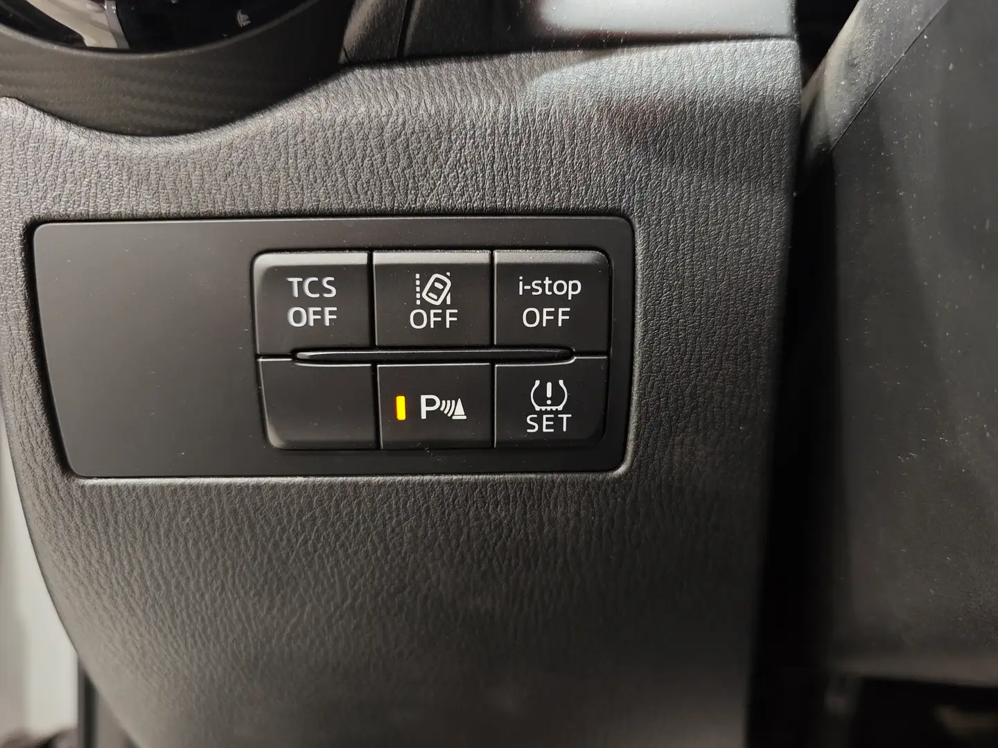 Foto Mazda CX-3 Mazda CX-3 2.0 G Zenith 2WD  (121 CV)