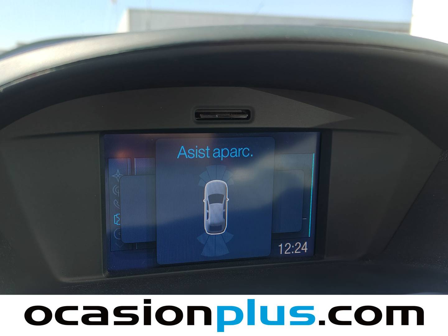 Equipamiento del Ford C-Max Ford C-Max 2.0 TDCI Titanium Powershift (140 CV)