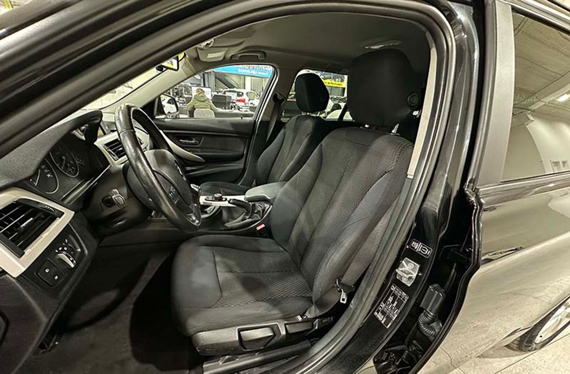 BMW Serie 3 316d Touring - foto 11
