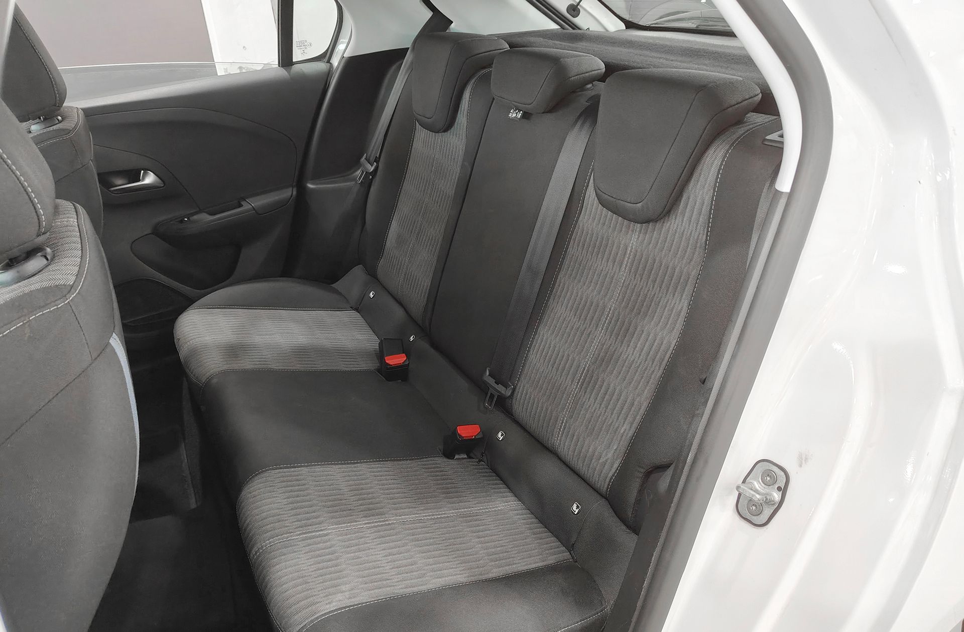Opel Corsa 1.2 XEL Edition - foto 11