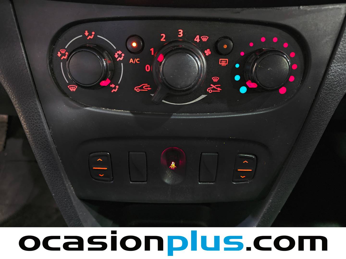 Extras y acabados del Dacia Sandero Dacia Sandero 1.2 Ambiance (75 CV)