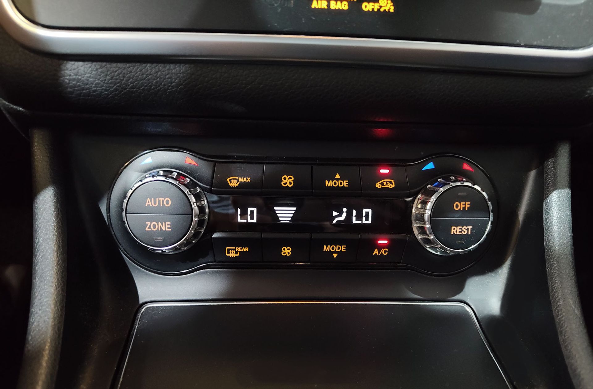 Mercedes-Benz GLA 200 - foto 30