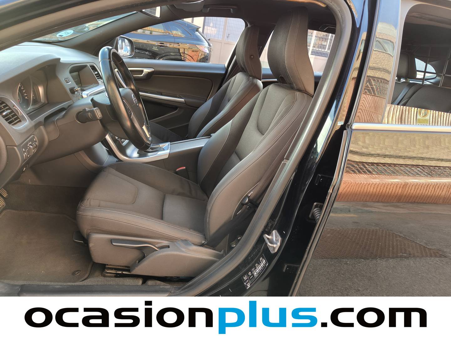 Foto Volvo V60 Volvo V60 D4 Momentum Auto (181 CV)