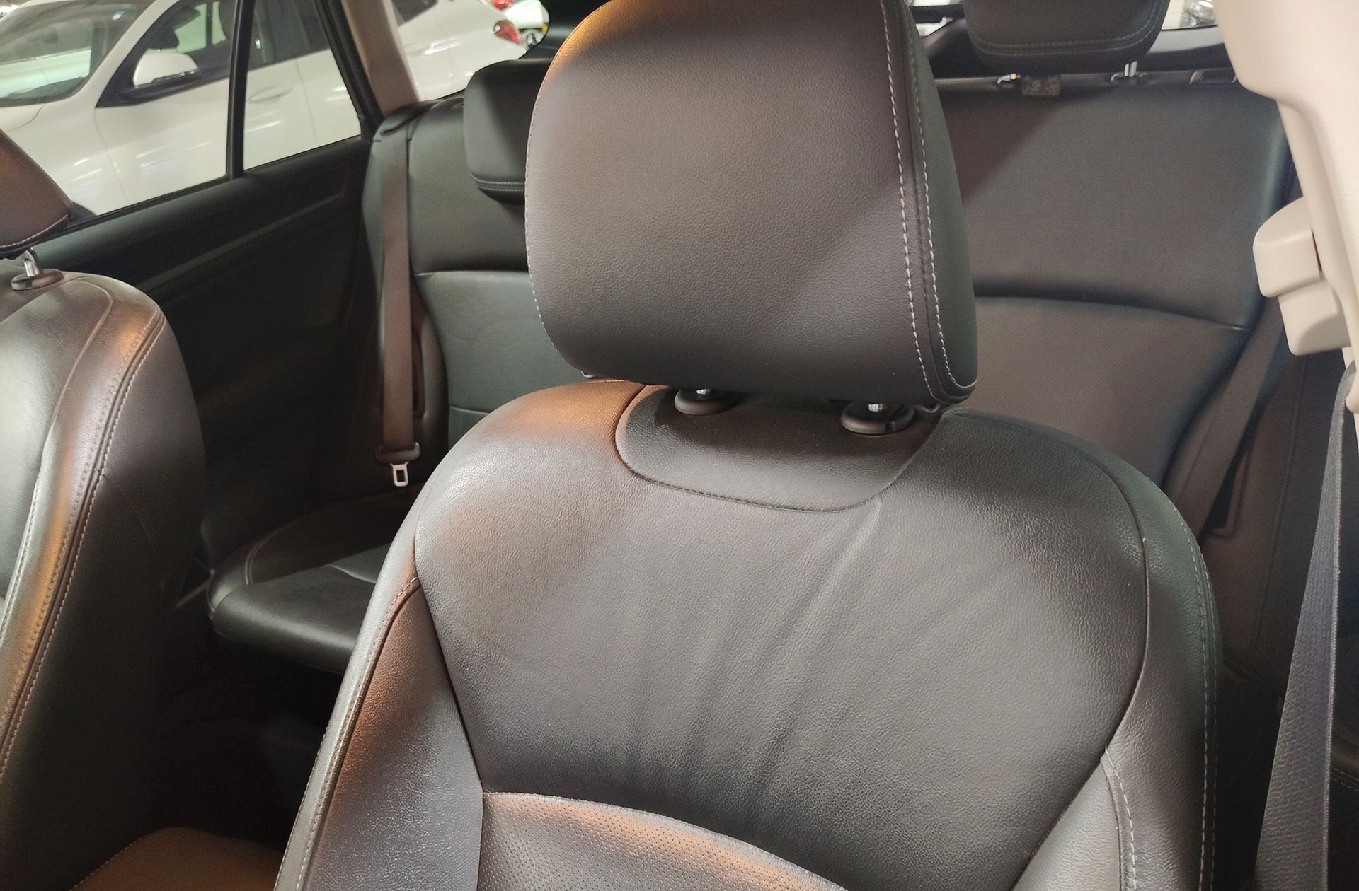 Subaru Outback 2.5 Executive Plus AWD CVT Lineartronic - foto 8