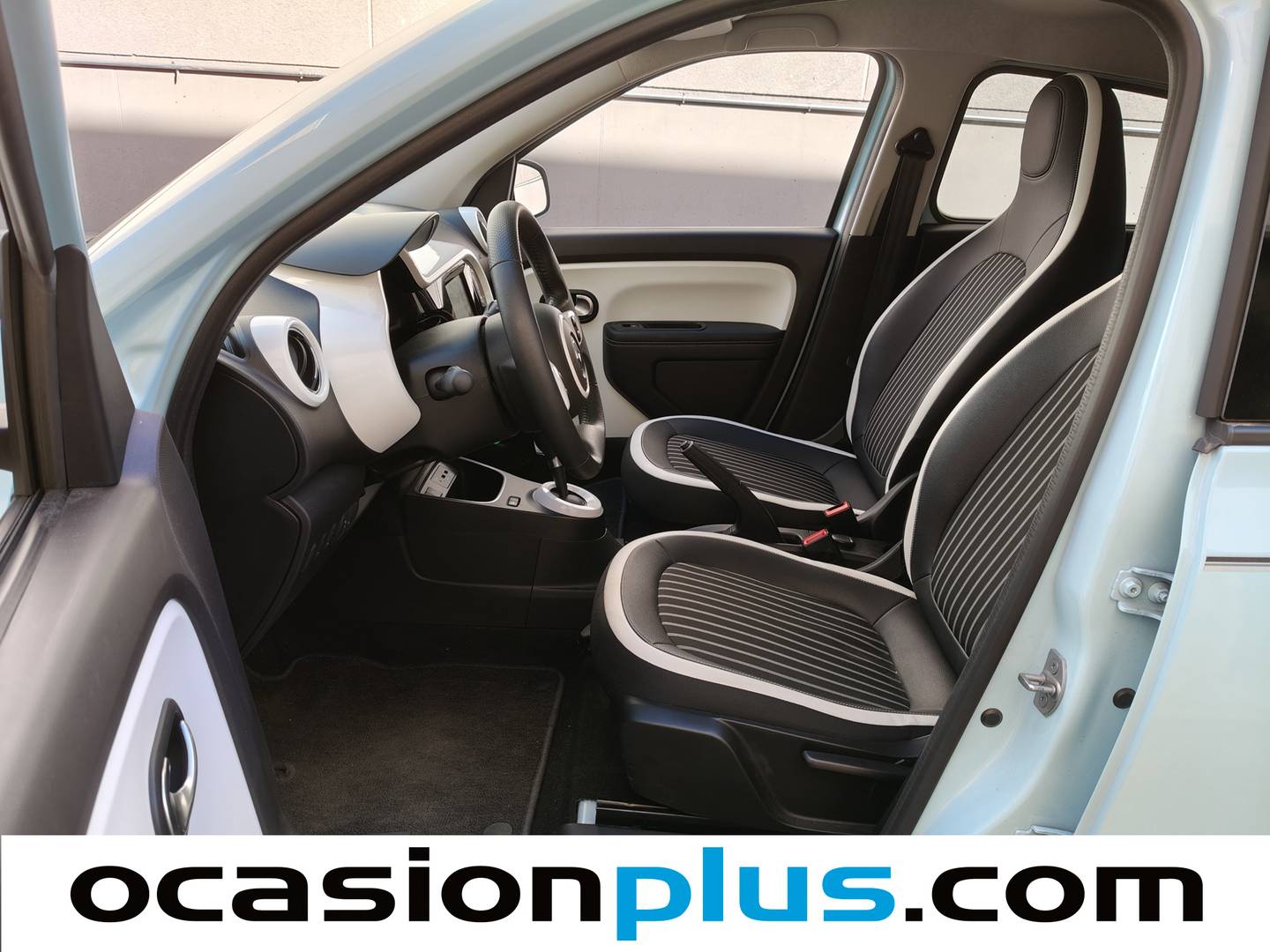 Foto asientos delanteros Renault Twingo Renault Twingo R80 Batería 20kWh (81 CV)