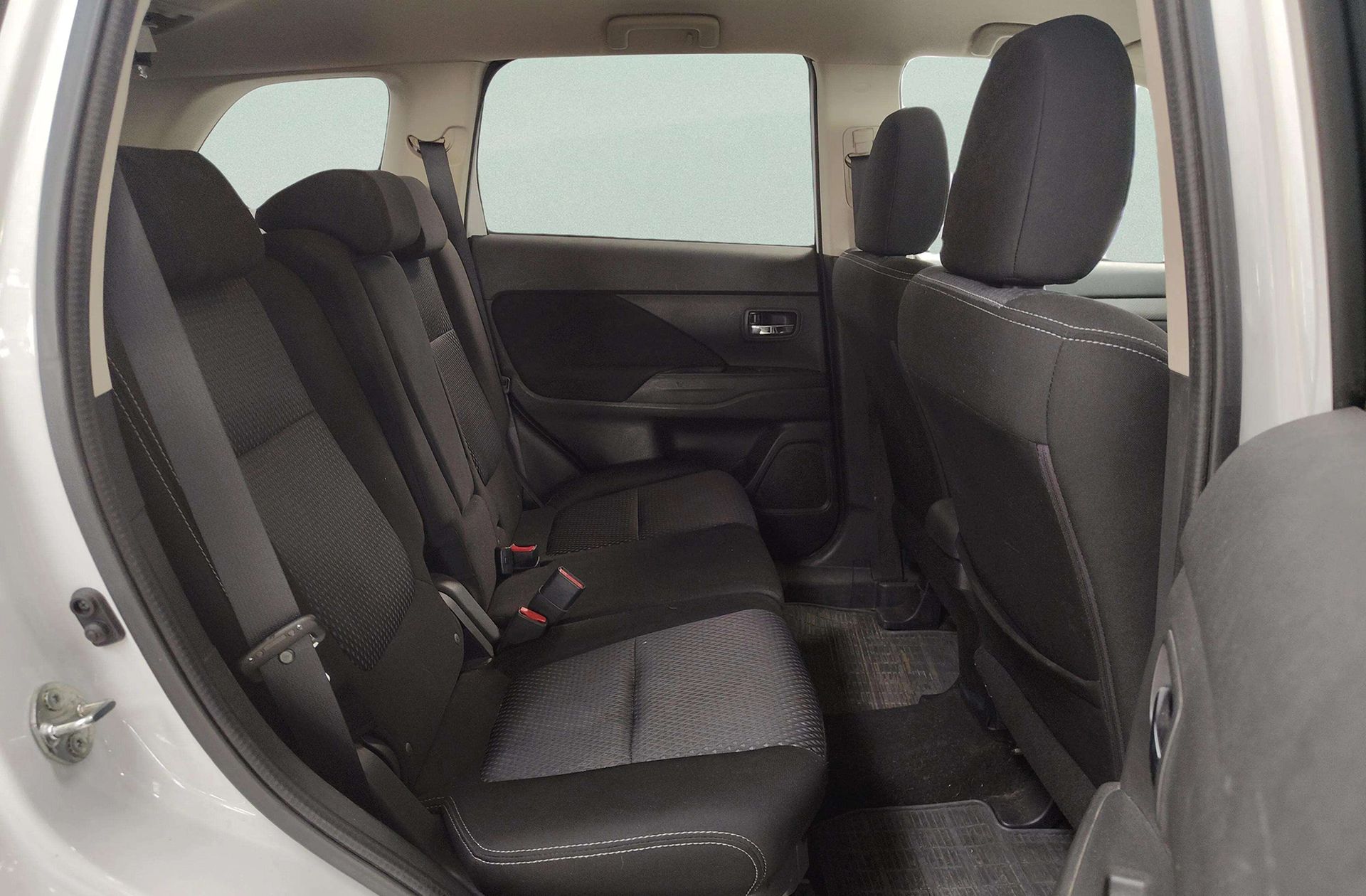 Mitsubishi Outlander 220 DI-D Motion 2WD - foto 14
