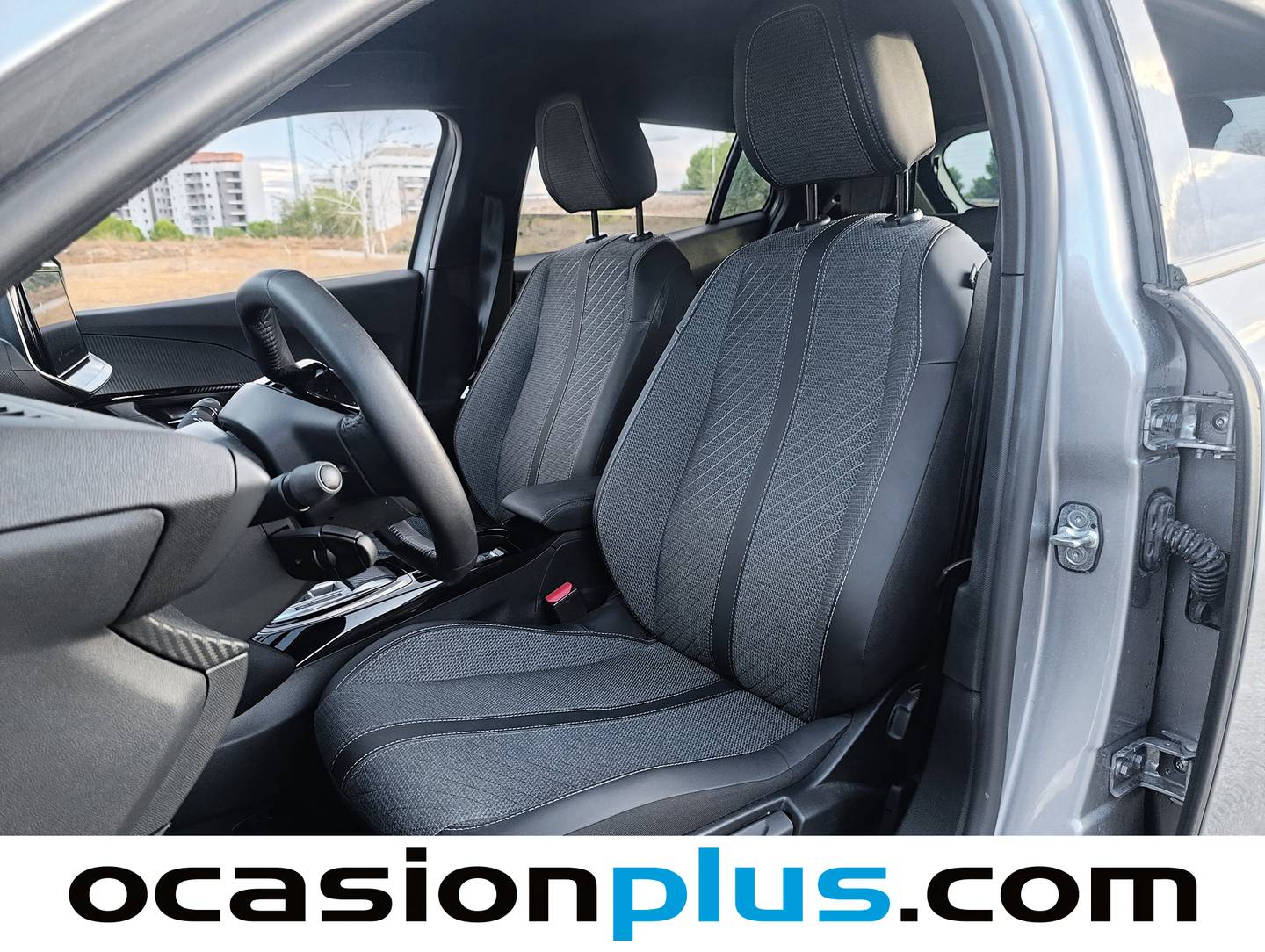Foto asientos delanteros Peugeot 2008 Peugeot 2008 Allure Hybrid eDCS6 107 kW (145 CV)