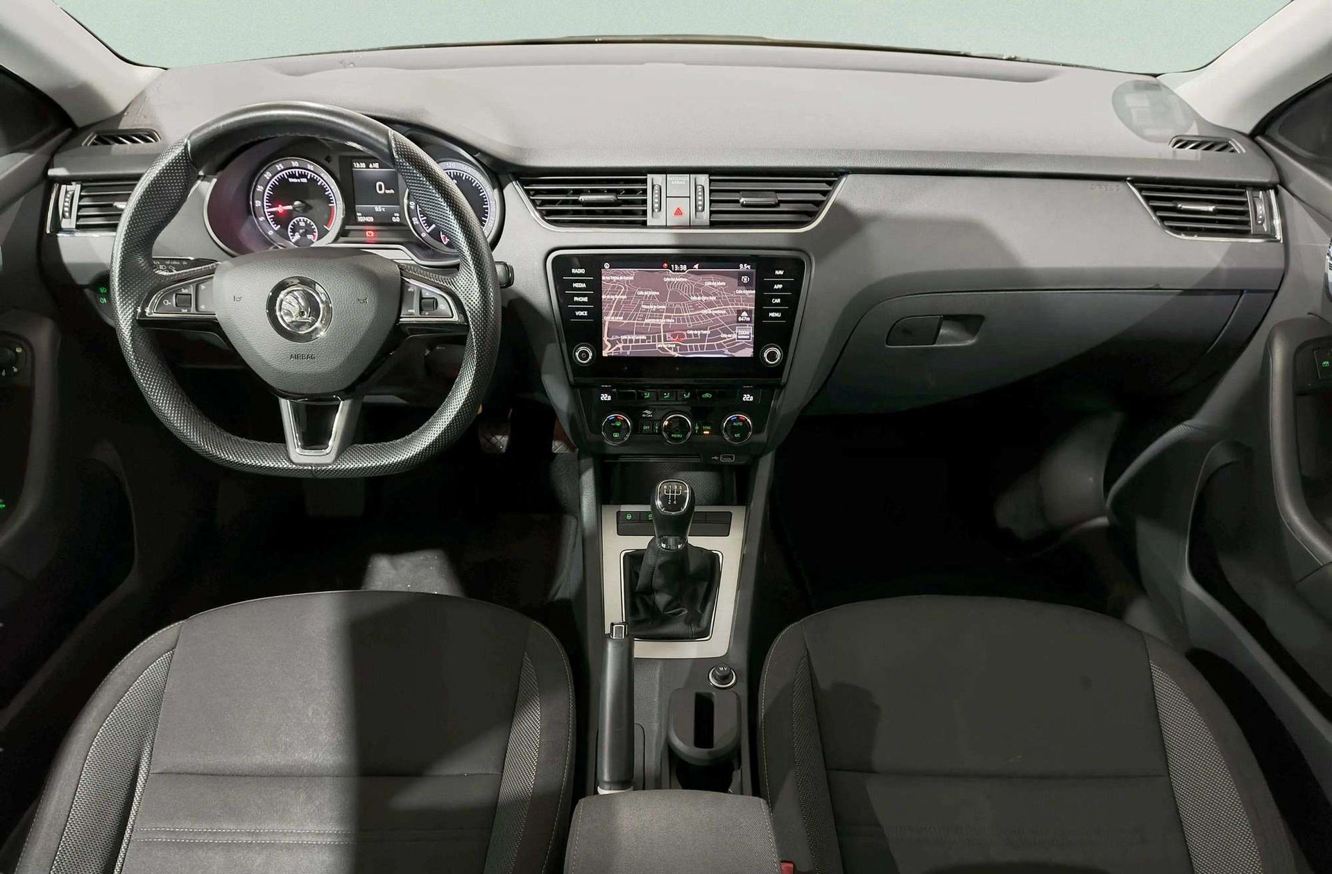 Škoda Octavia Combi 1.6 TDI CR Ambition - foto 6