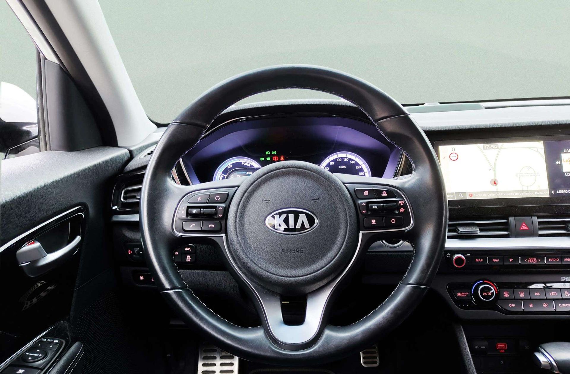 Kia Niro 1.6 GDi PHEV Híbrido Emotion - foto 26