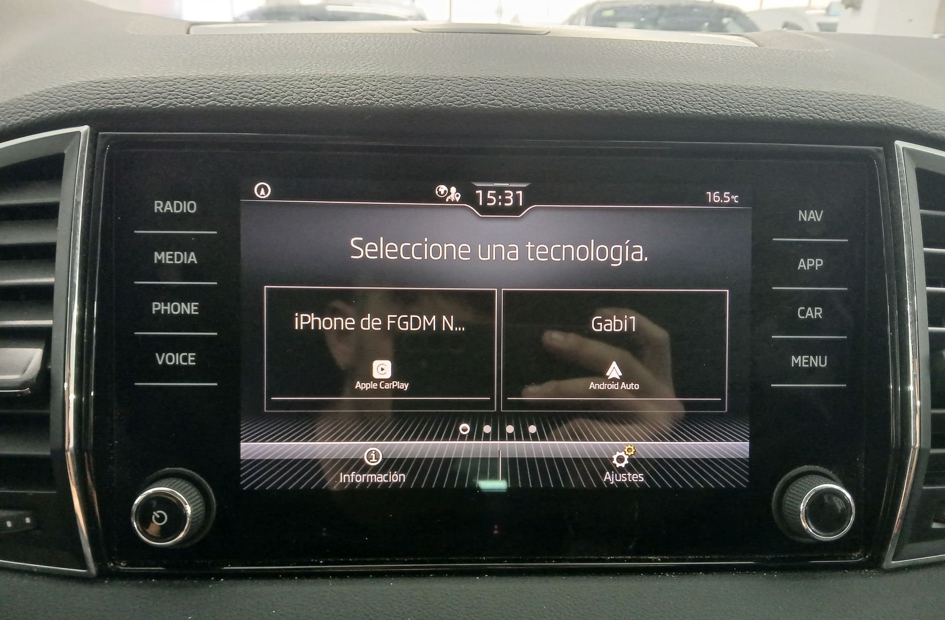 Škoda Karoq 2.0 TDI Selection - foto 7