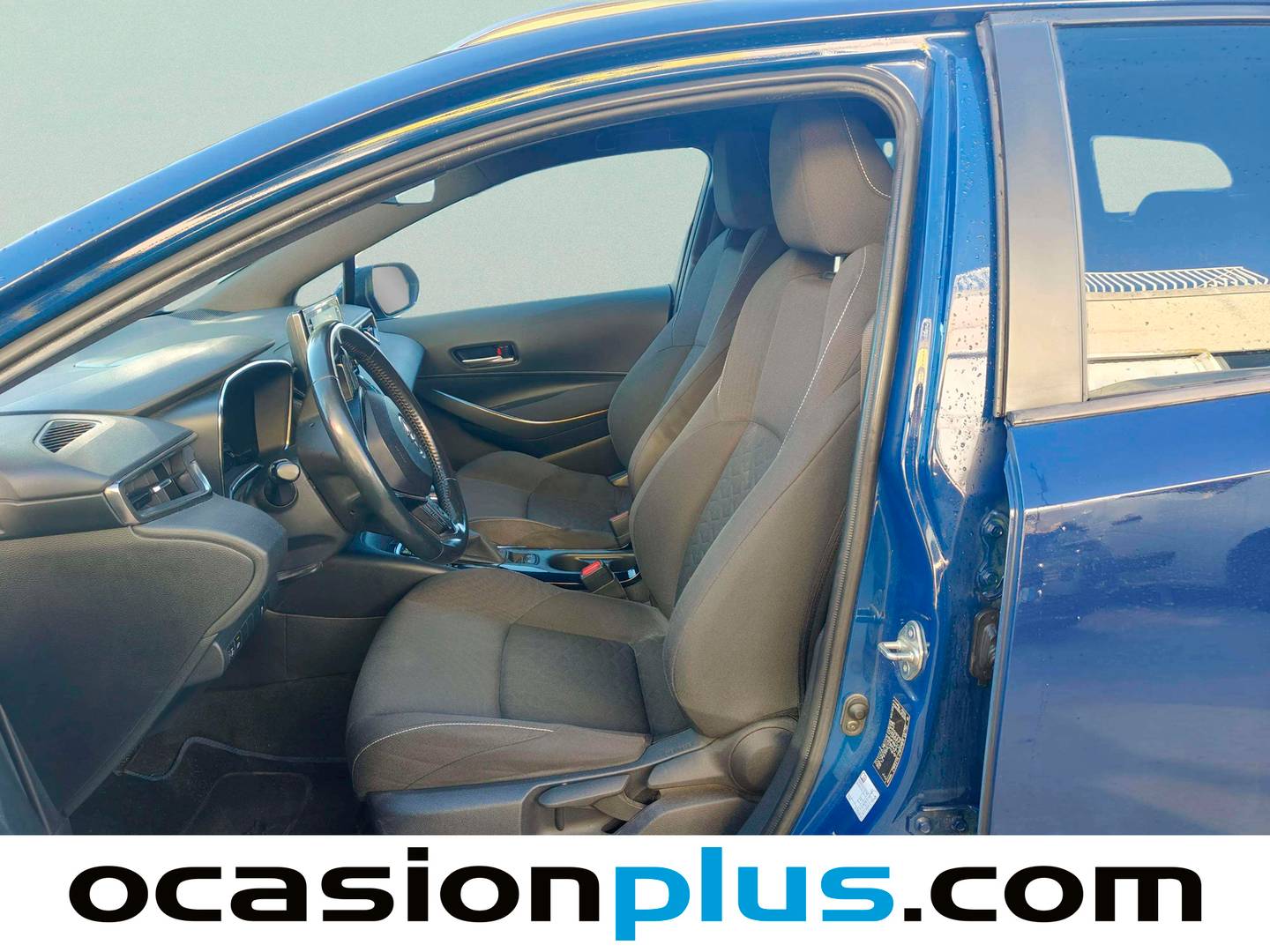 Foto asientos delanteros Toyota Corolla Toyota Corolla Touring Sports 125H Active Tech E-CVT (122 CV)