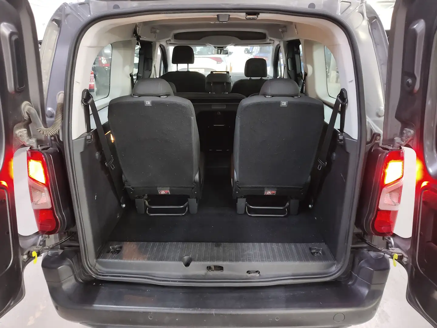 Foto Citroën Berlingo Citroen Berlingo BlueHDi 130 S&S Talla XL Feel 7 PLAZAS (130 CV)