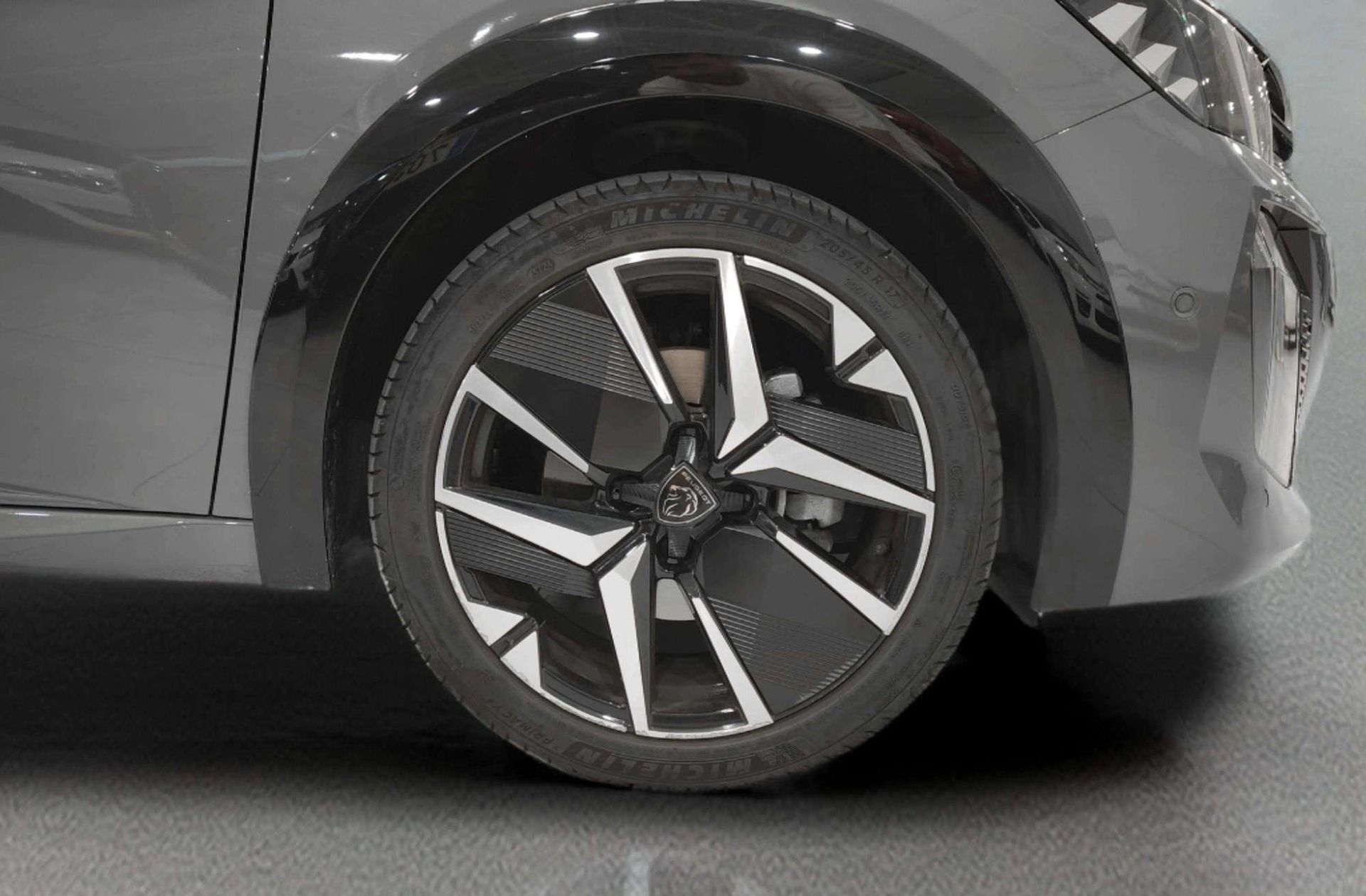 Peugeot 208 GT Hybrid eDCS6 - foto 43
