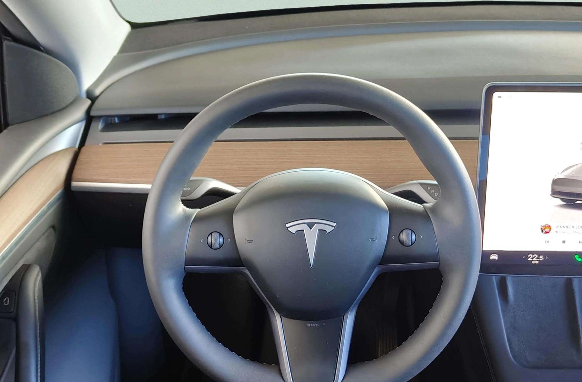Tesla Model Y Gran Autonomía 4WD - foto 24