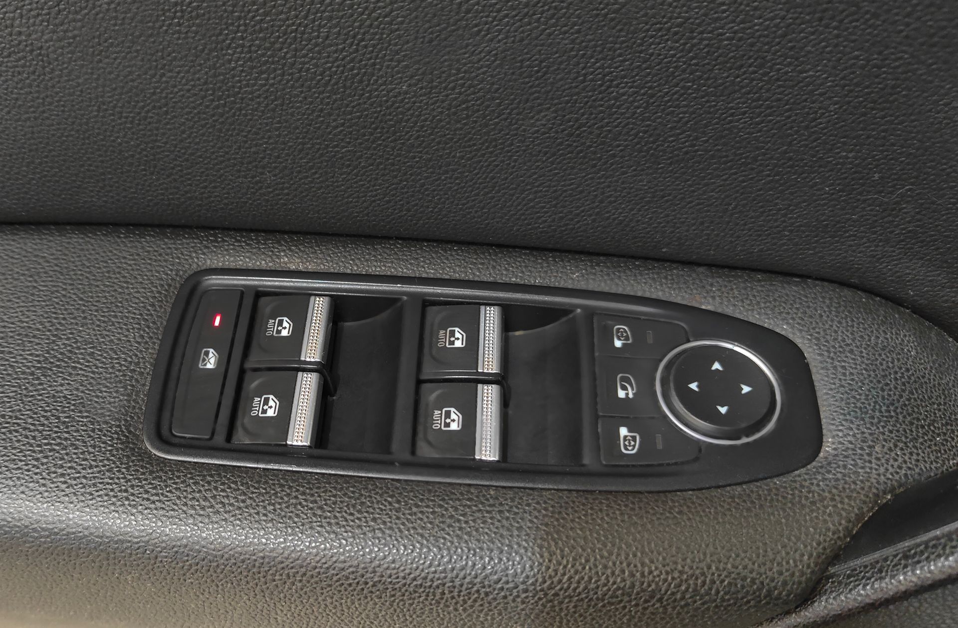 Renault Captur Zen TCe - foto 32