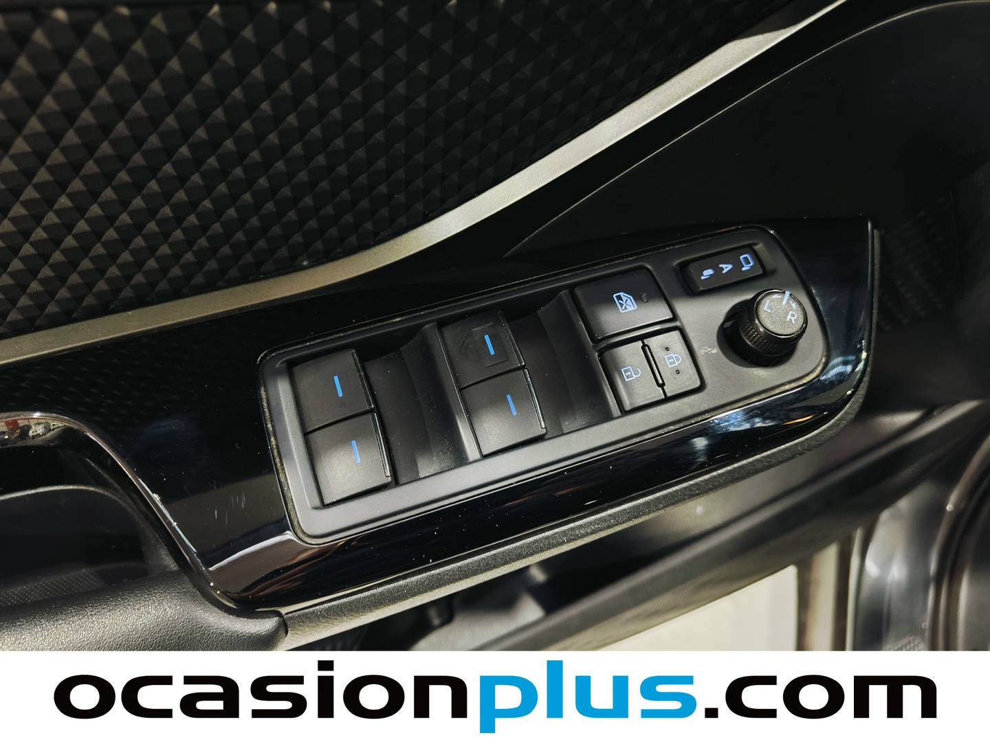 Foto Toyota C-HR Toyota C-HR 1.8 125H Advance (122 CV)