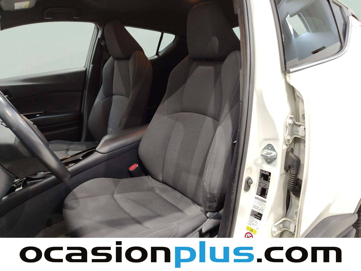 Foto asientos delanteros Toyota C-HR Toyota C-HR 1.4 Fire Lounge (95 CV)