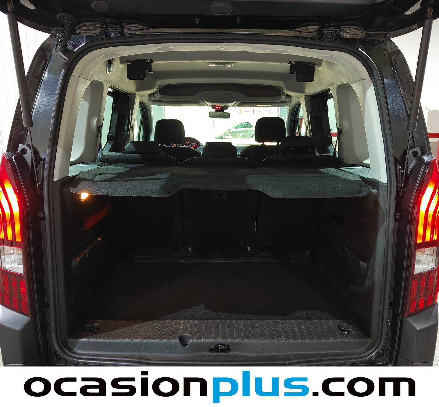 Foto Peugeot Rifter Peugeot Rifter BlueHDi 130 S&S Allure Business Standard (130 CV) siete plazas