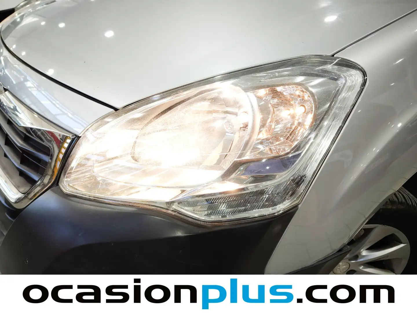 Foto Peugeot Partner Peugeot Partner Tepee Tepee BlueHDi 100 Outdoor (100 CV)