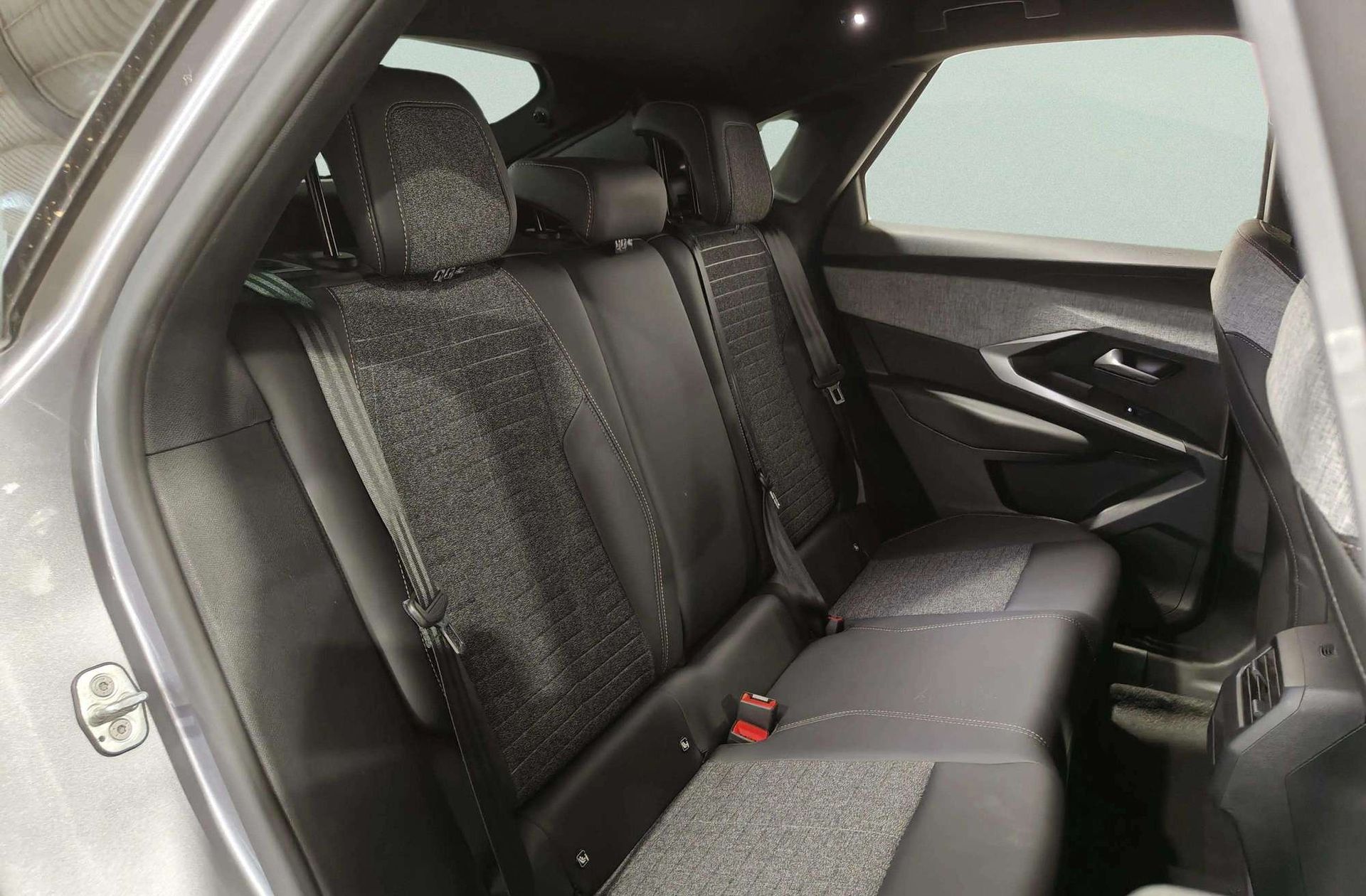 Peugeot 3008 145 Allure eDCS6 - foto 17